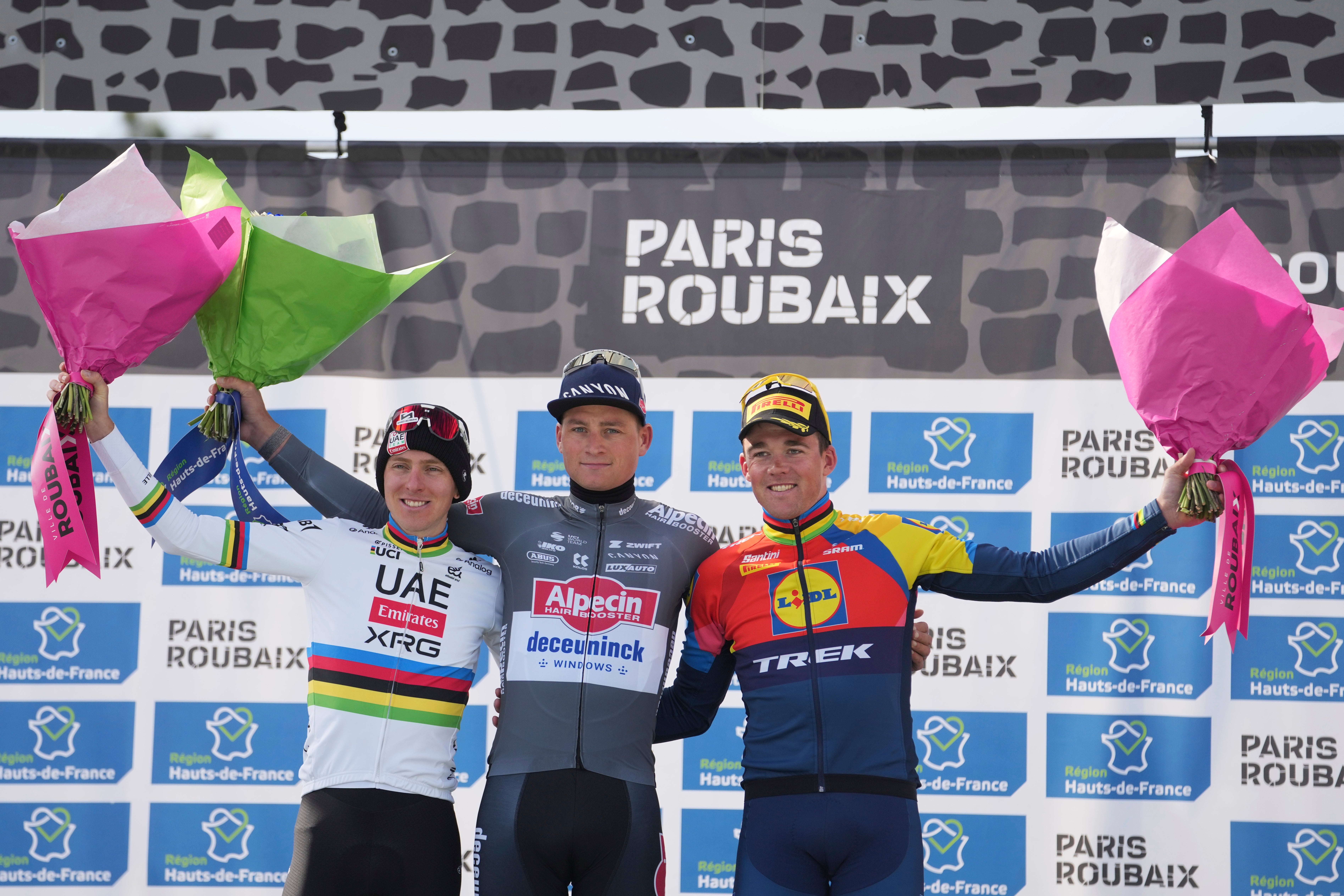 Van der Poel beat Tadej Pogacar and Mads Pedersen to victory