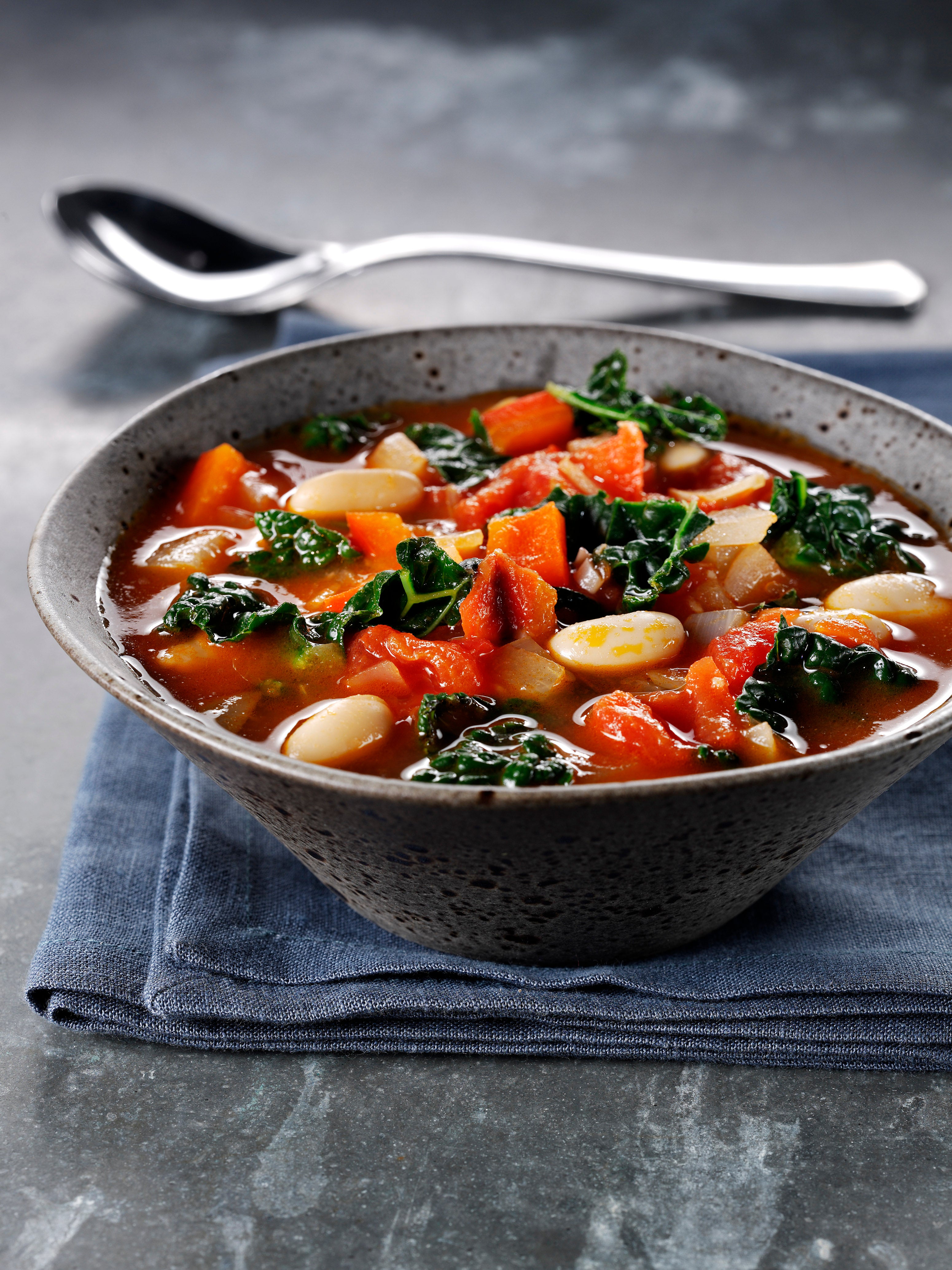 The 10-minute soup that makes you feel vaguely Mediterranean and very smug