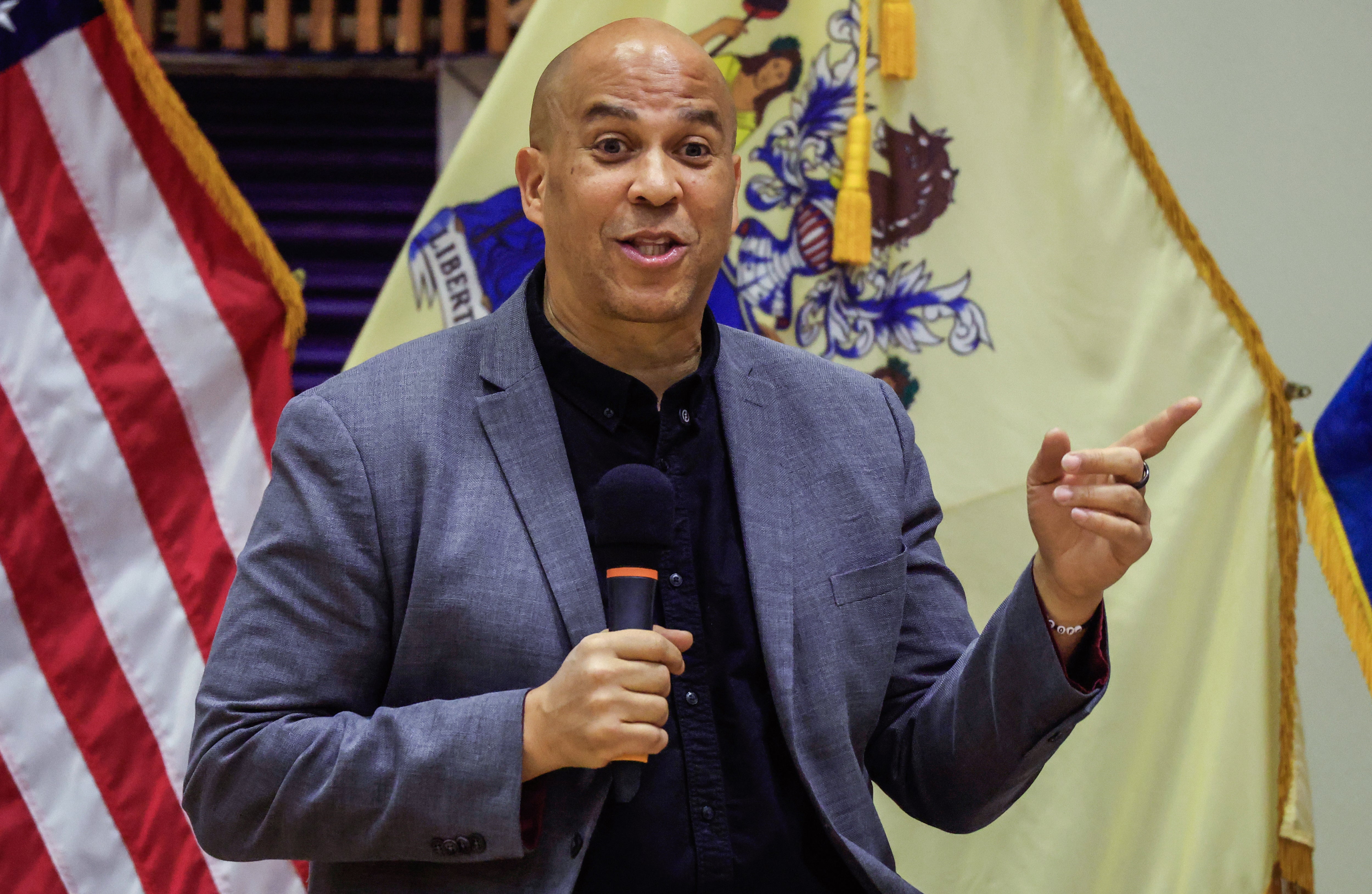 Democratic Senator Cory Booker is calling for congressional hearings into possible insider trading following Trump’s tariff pause