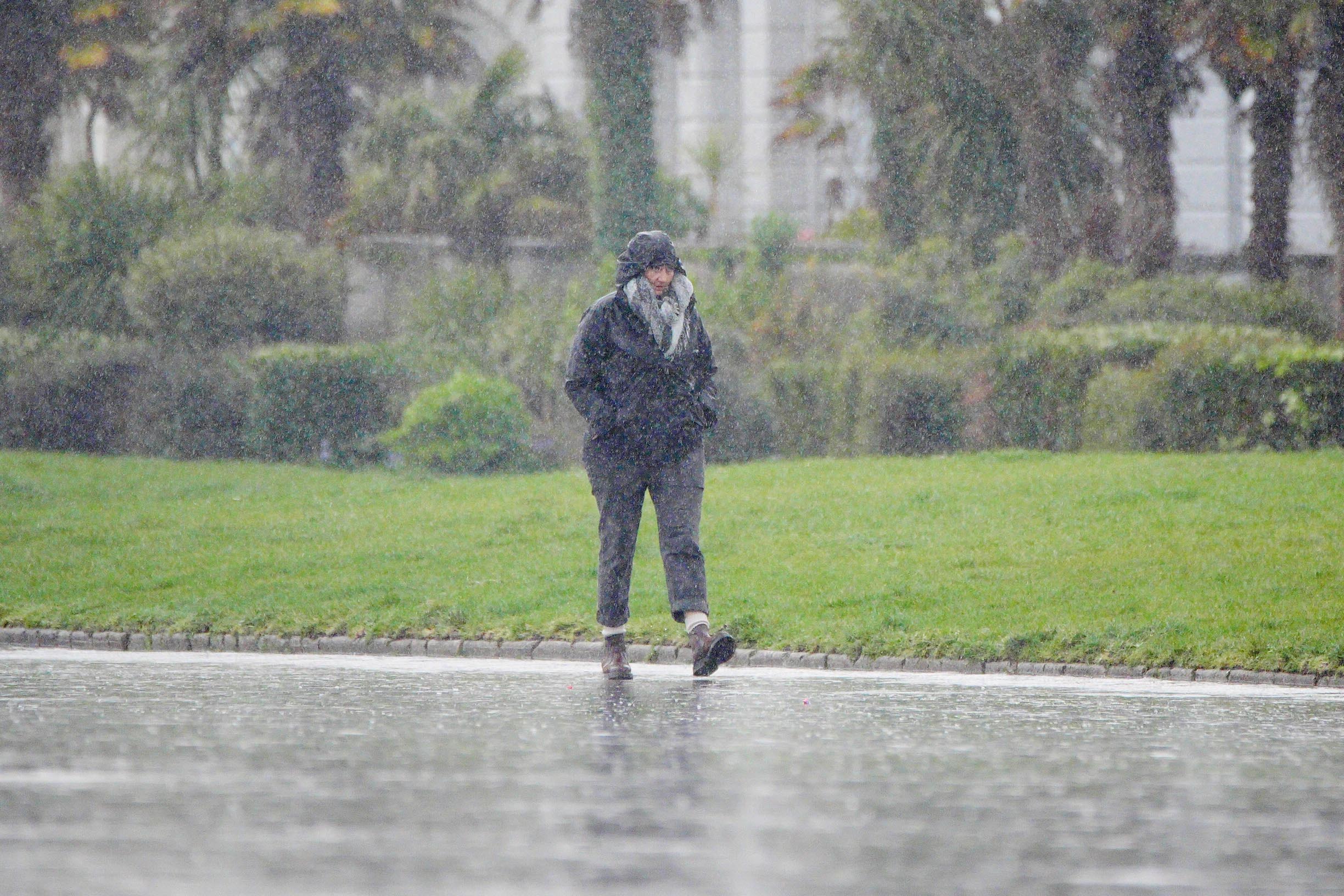 The Met Office reported heavy, thundery showers overnight on Wednesday moving through the west of the country