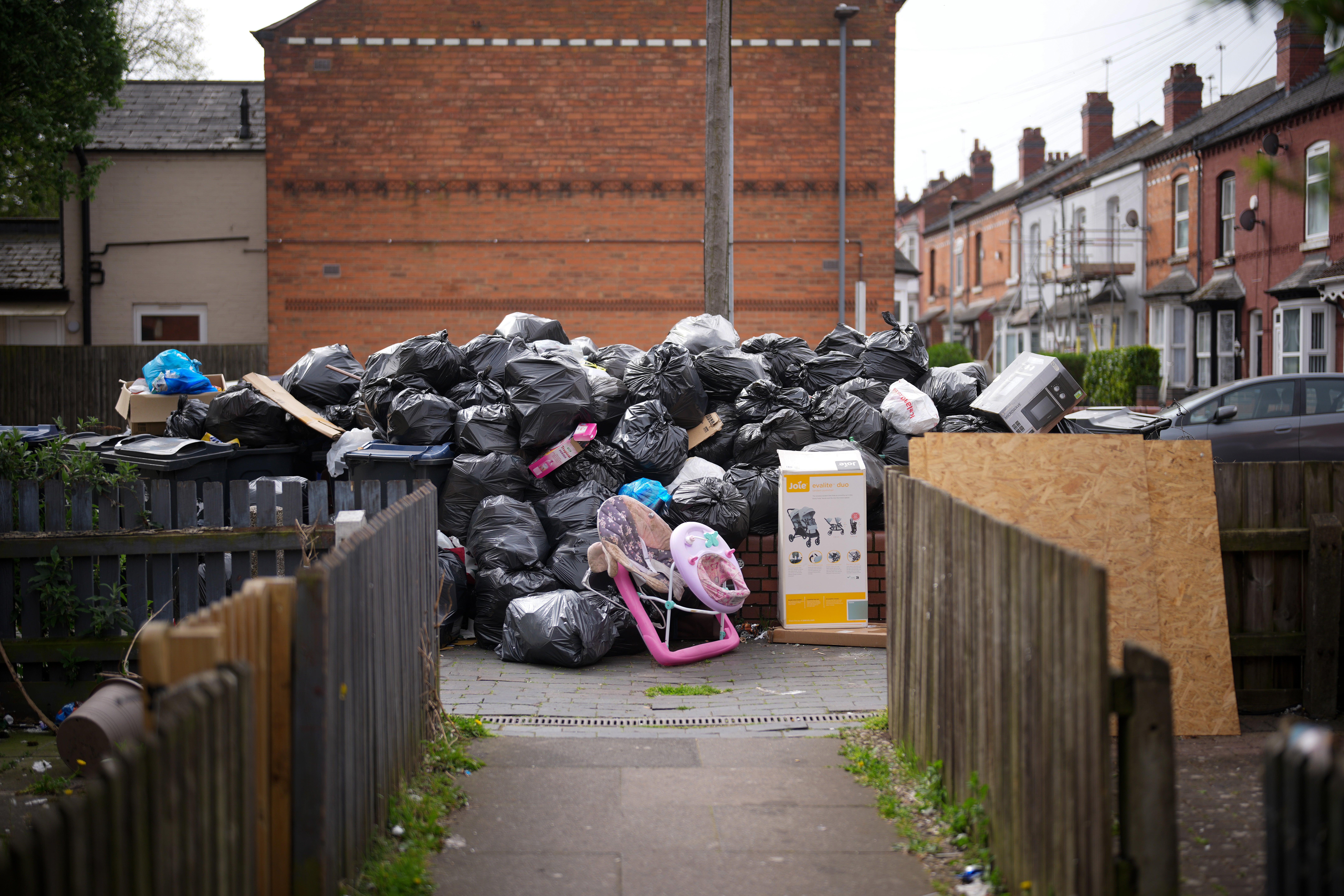 An end the Birmingham bin strikes “could be in touching distance”, union officials have said