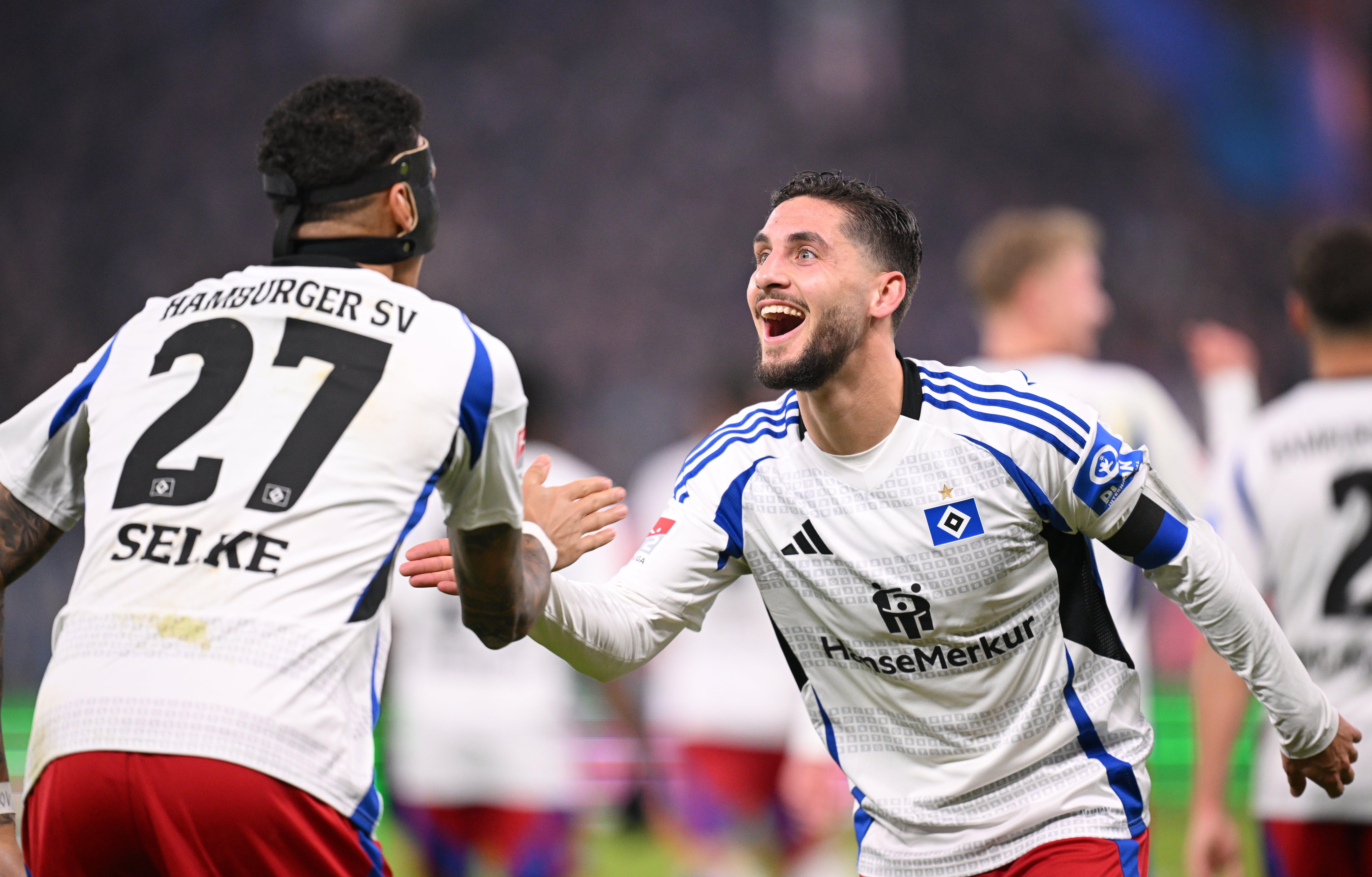 Fellow fallen giants Hamburger SV are pushing for promotion back to the Bundesliga