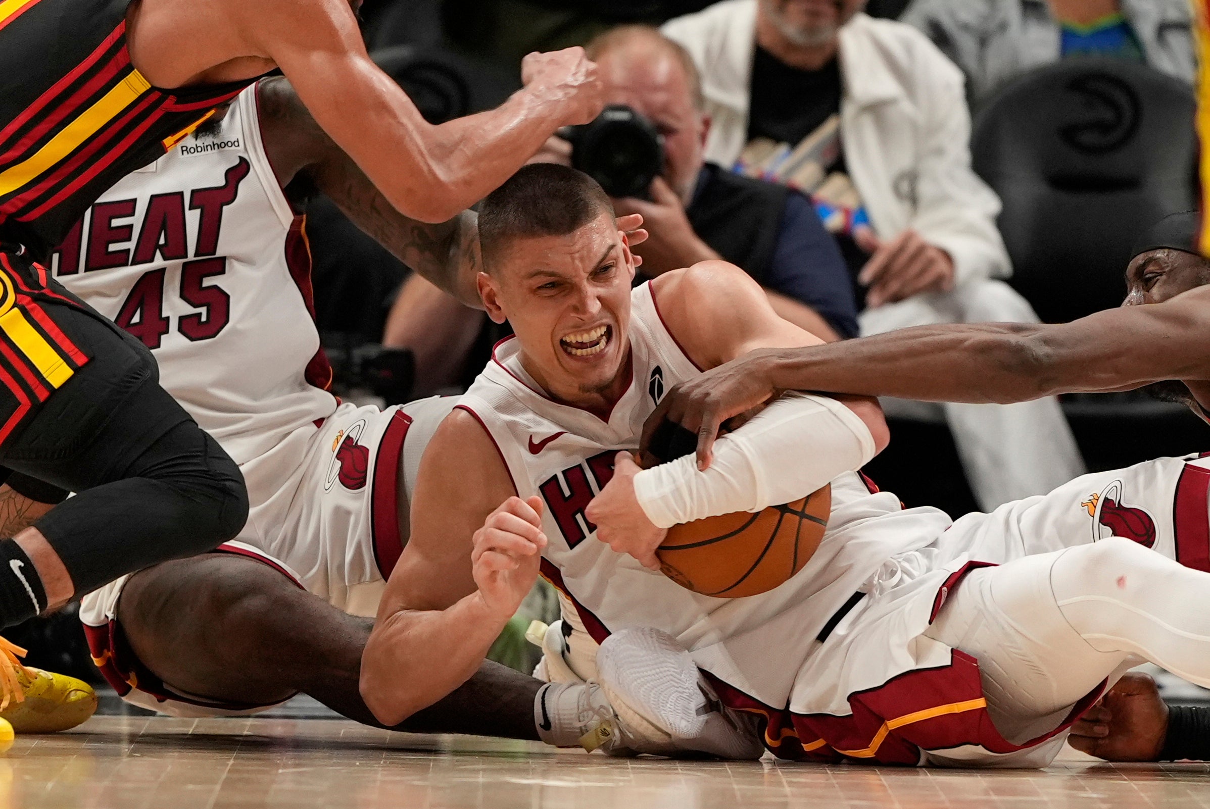 APTOPIX Heat Hawks Basketball