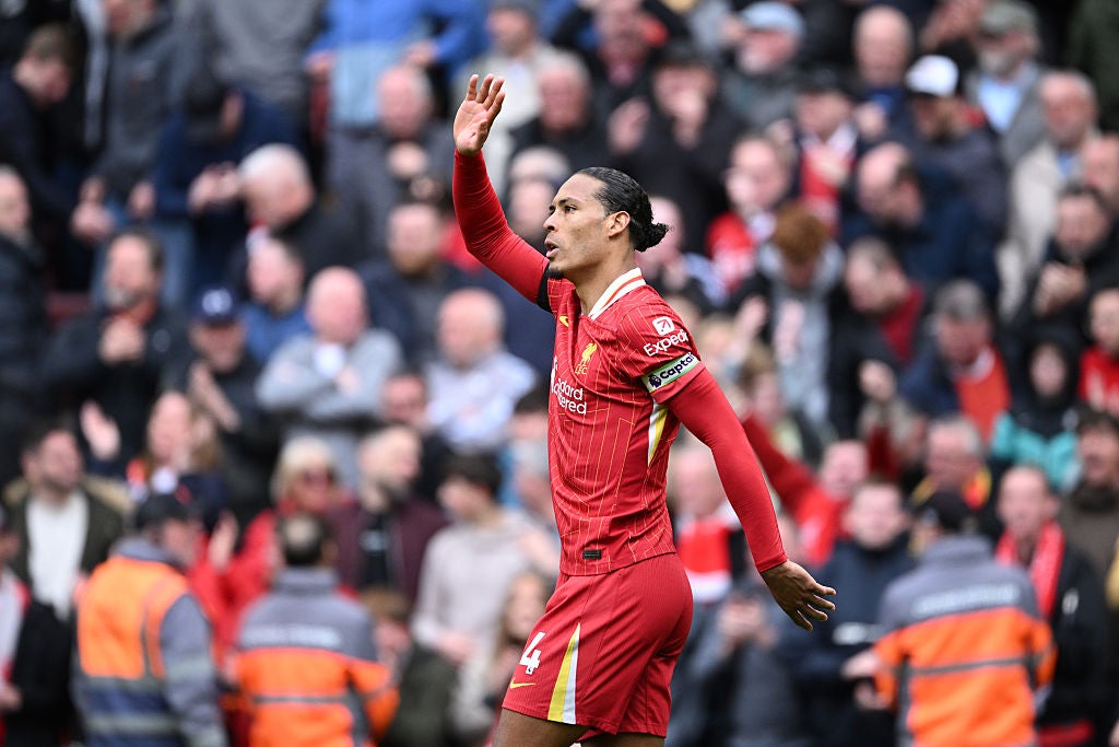 Van Dijk skóroval vítěze proti West Ham v týdnu, kdy podepsal novou smlouvu