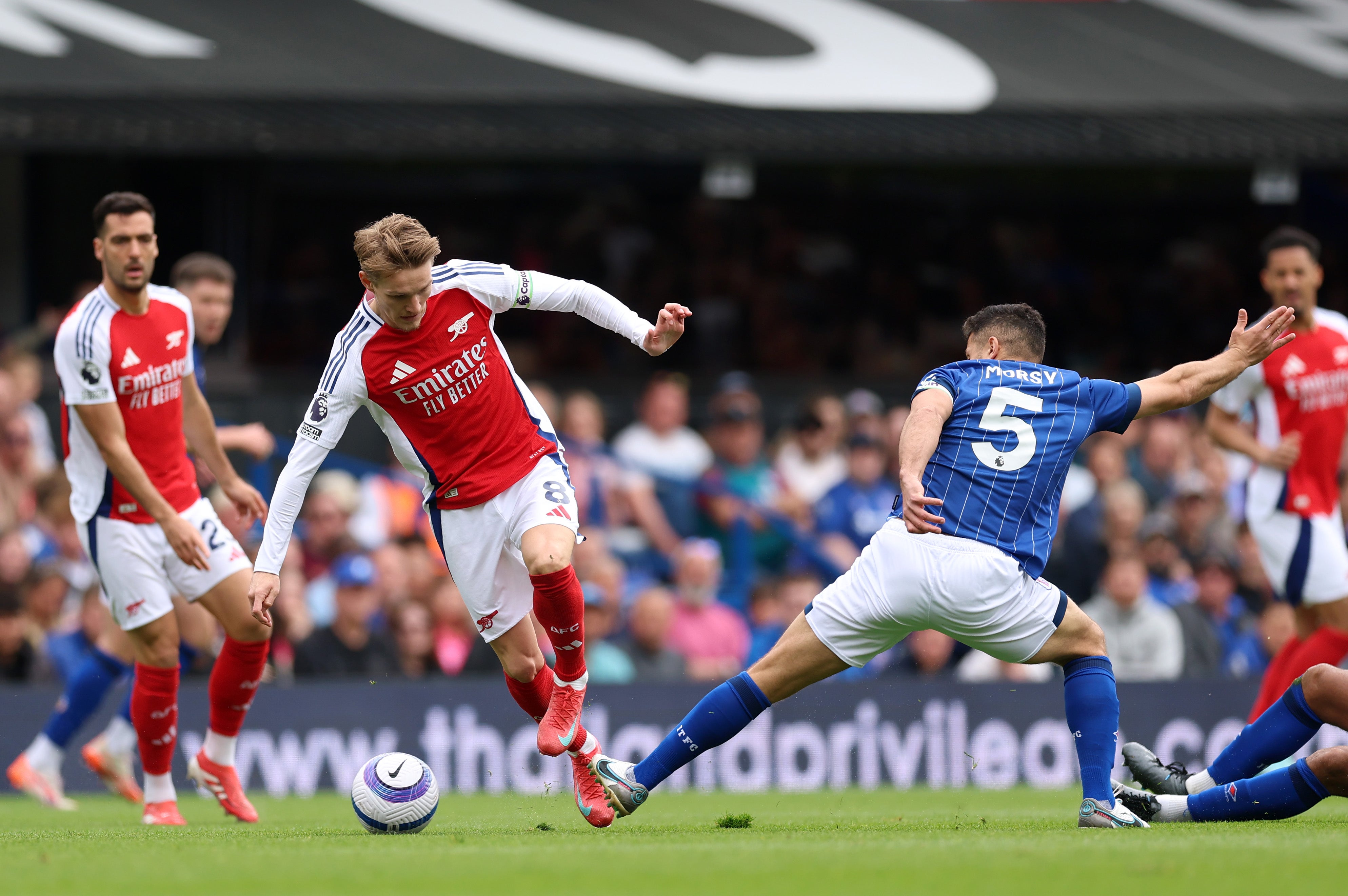 Ipswich v Arsenal LIVE: Gunners lead through Trossard as they try to keep Premier League title hopes alive