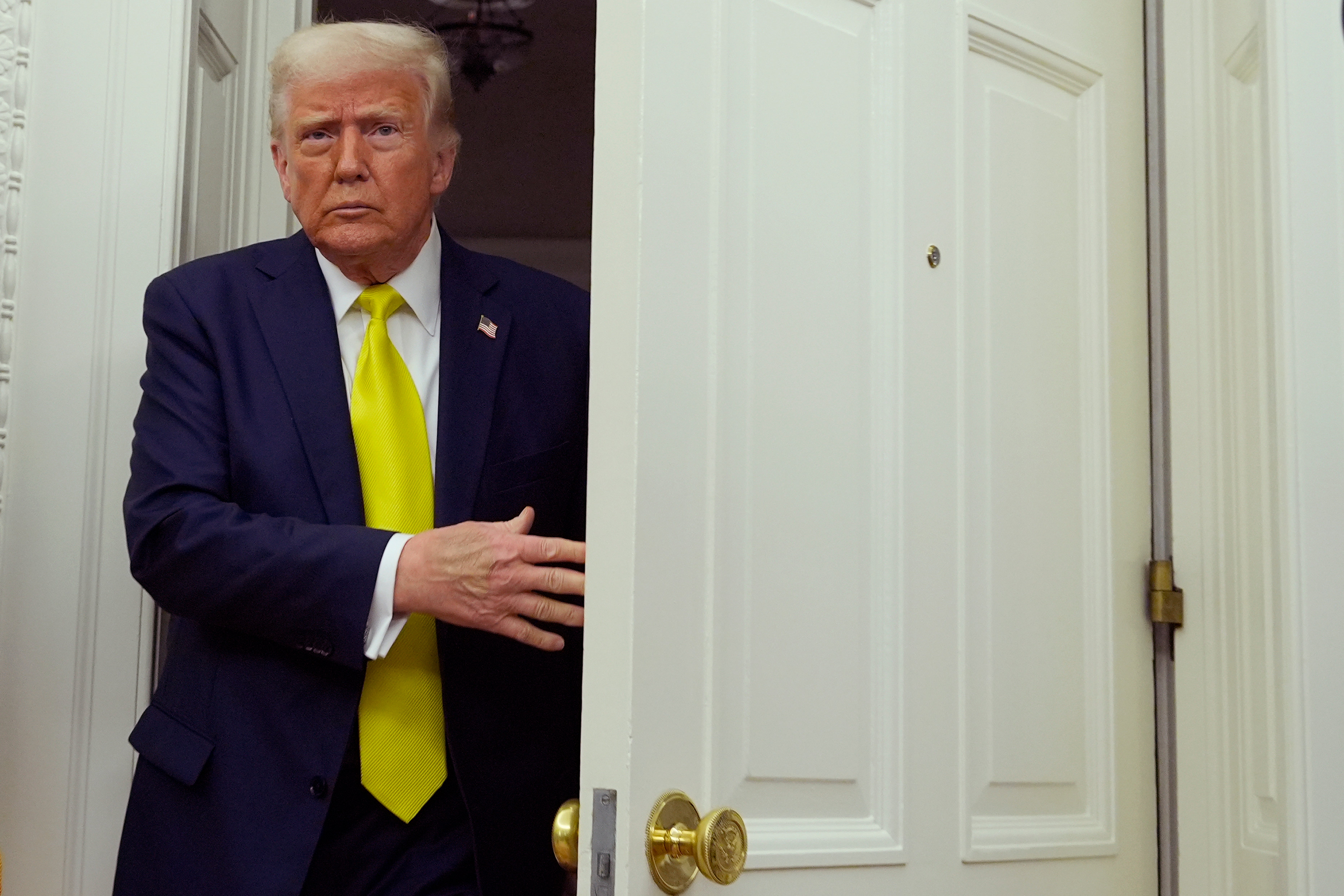 Doug Sosnik, a former senior advisor to Bill Clinton, says Donald Trump has fallen into the ‘trap’ of ‘not understanding the difference between the spectacle of campaigning and the work of successful governing’