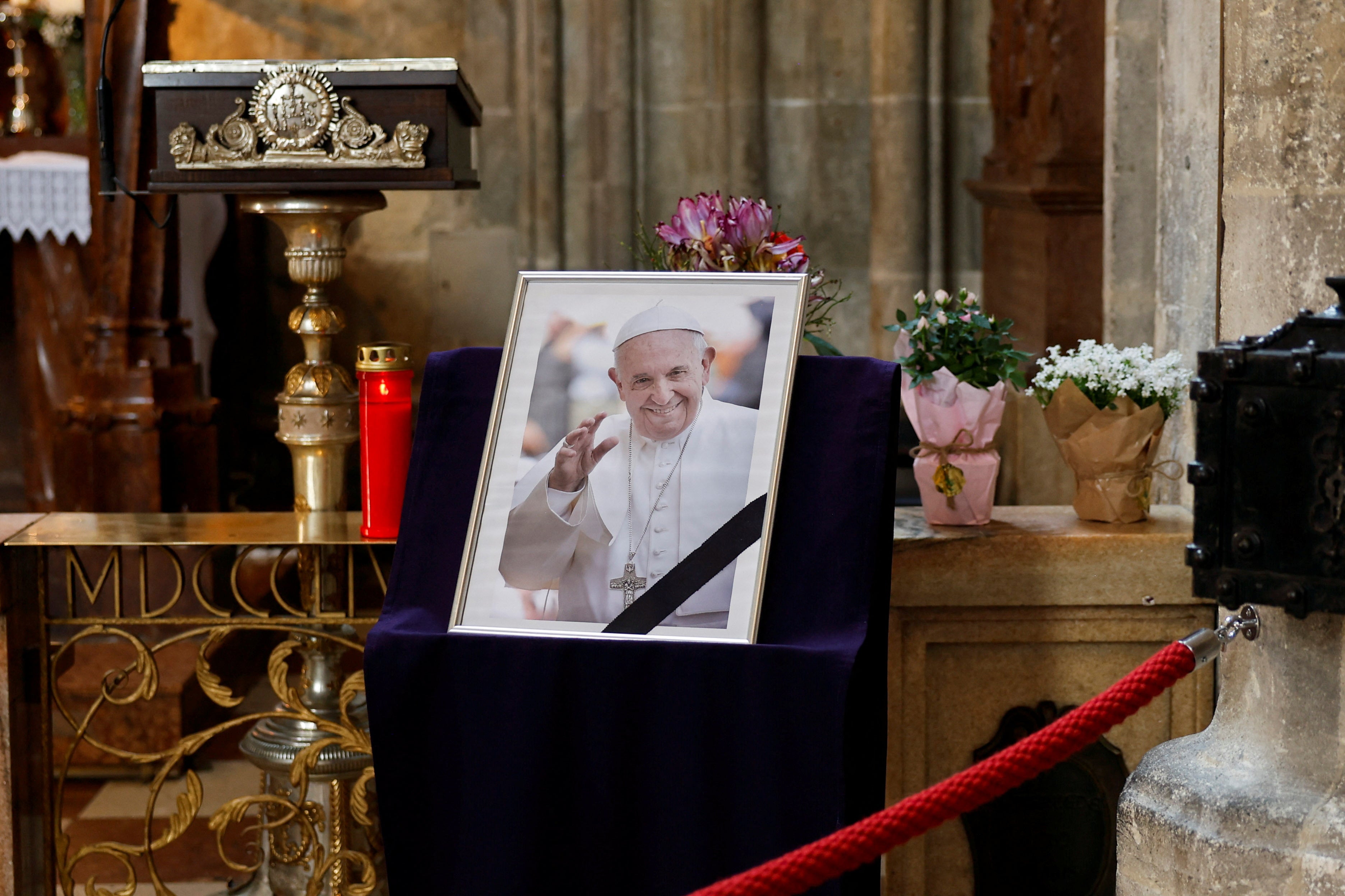 Austrian cathedral pays tribute to Francis