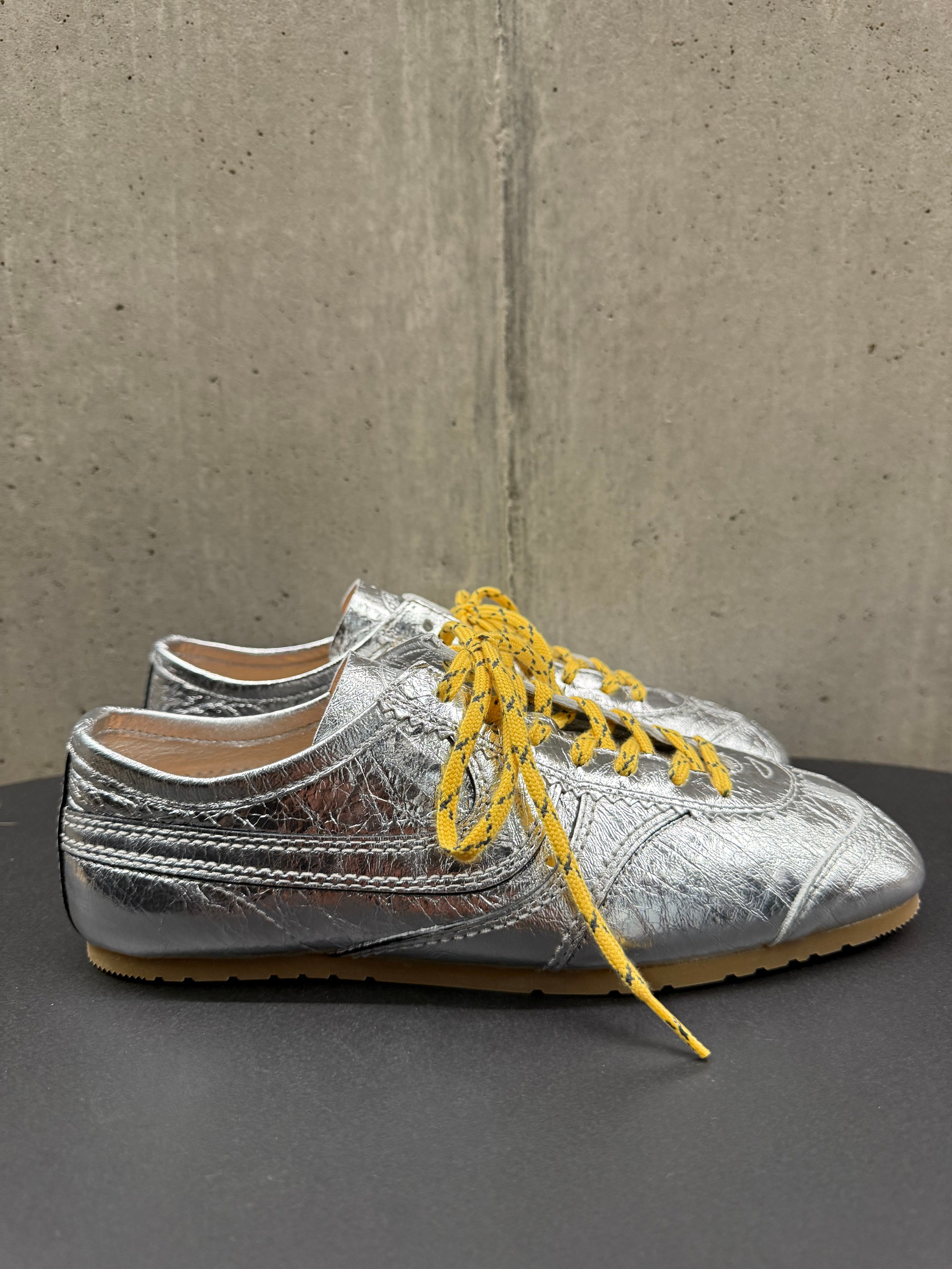 This sale offers a unique opportunity to own a piece of fashion history, imbued with Chung's signature style.