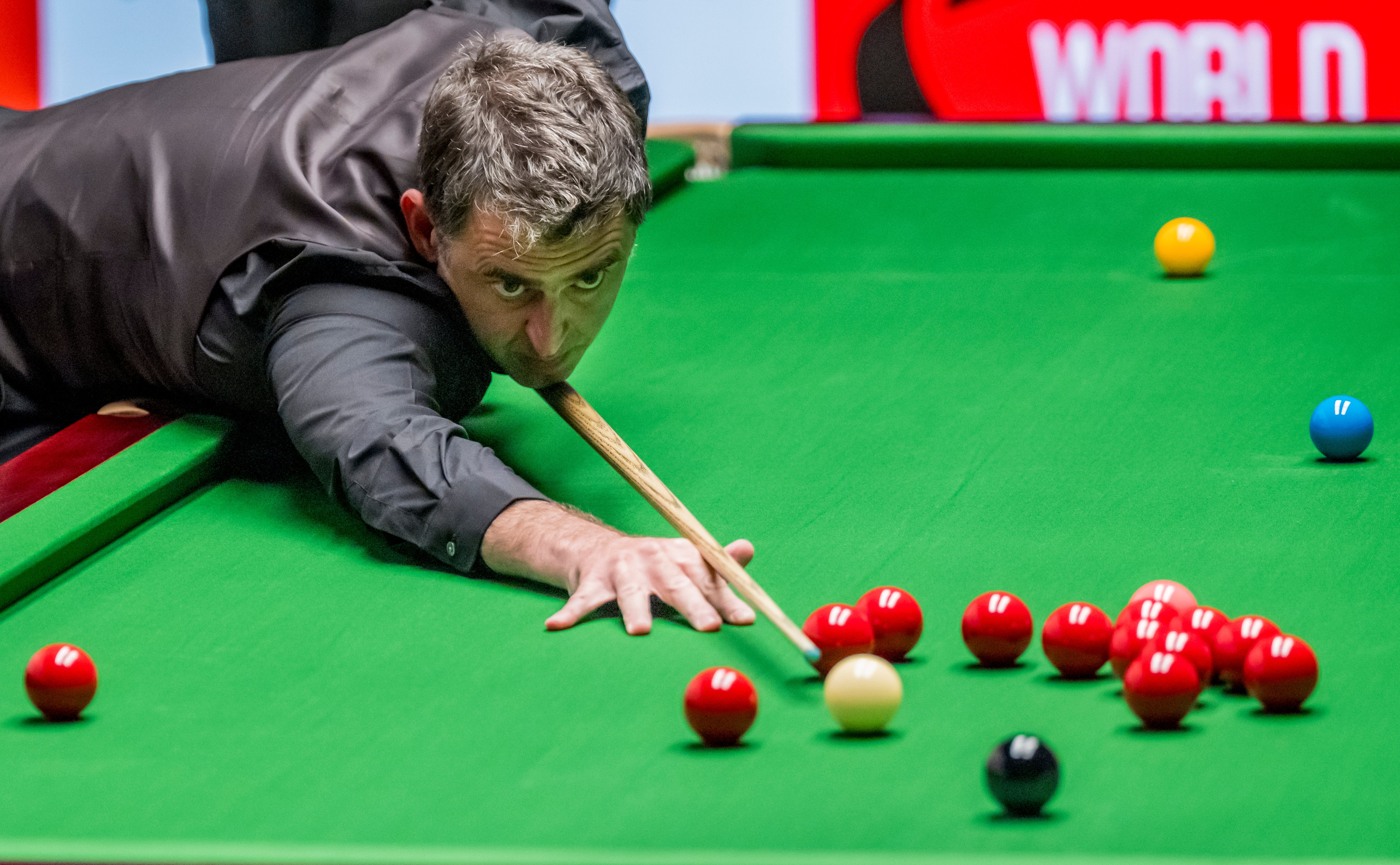 Ronnie O'Sullivan dostal svou kampaň na skvělý začátek proti Ali Carterovi