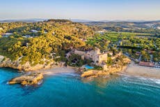 From secluded bays to family-friendly shores, discover the Costa Dorada’s bucket-list beaches