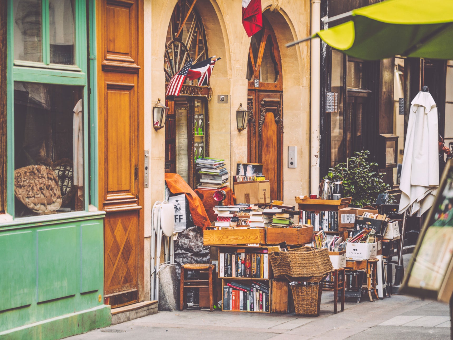 Tucked in a secluded courtyard, La Galcante is a gateway to the world of vintage press