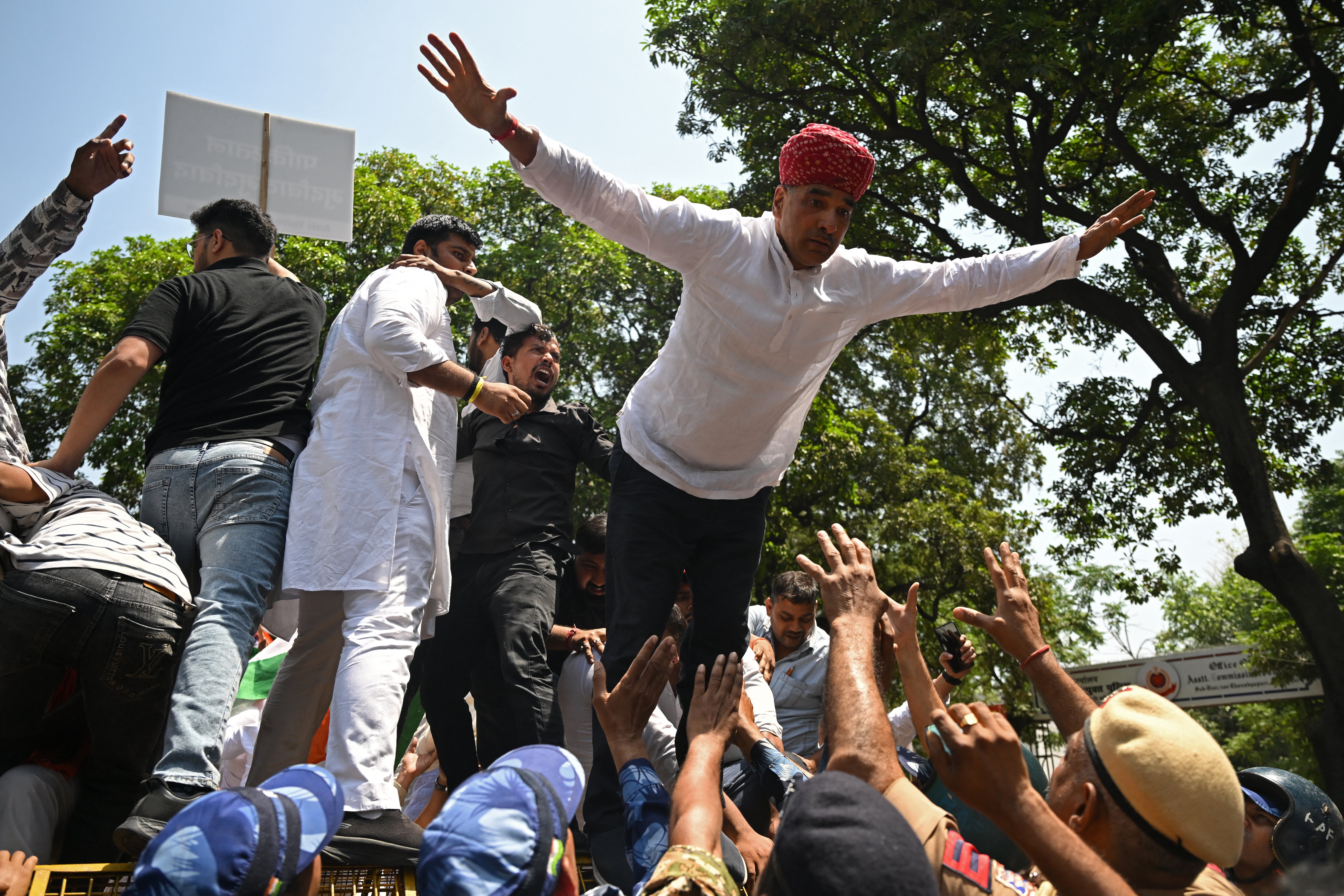 Protesters clash with security personnel during a protest march towards the Pakistan High Commission condemning the Pahalgam tourist attack, in New Delhi on April 24, 2025