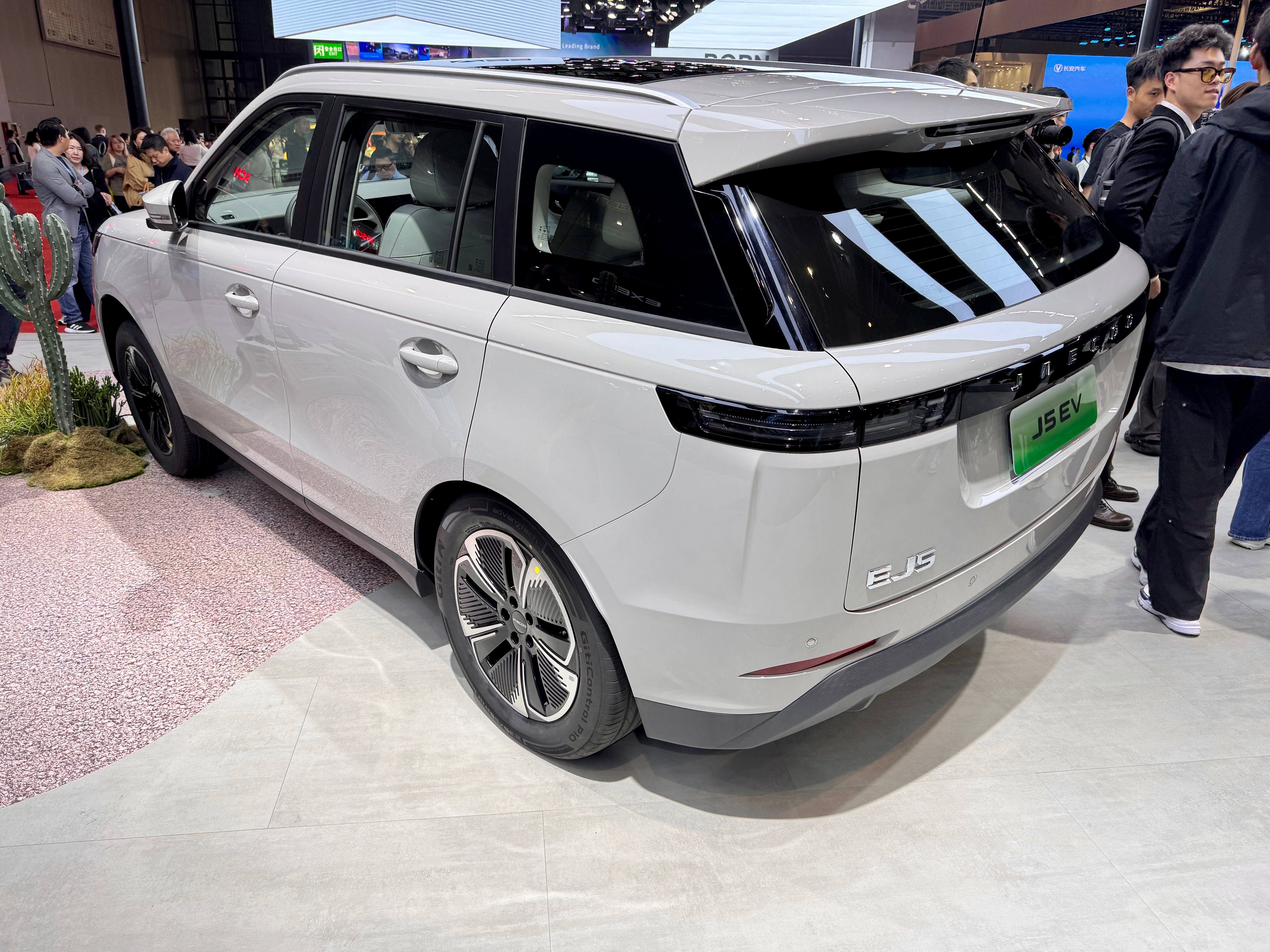 The new Jaecoo 5 was shown in an off-road setting, although it only has two-wheel drive