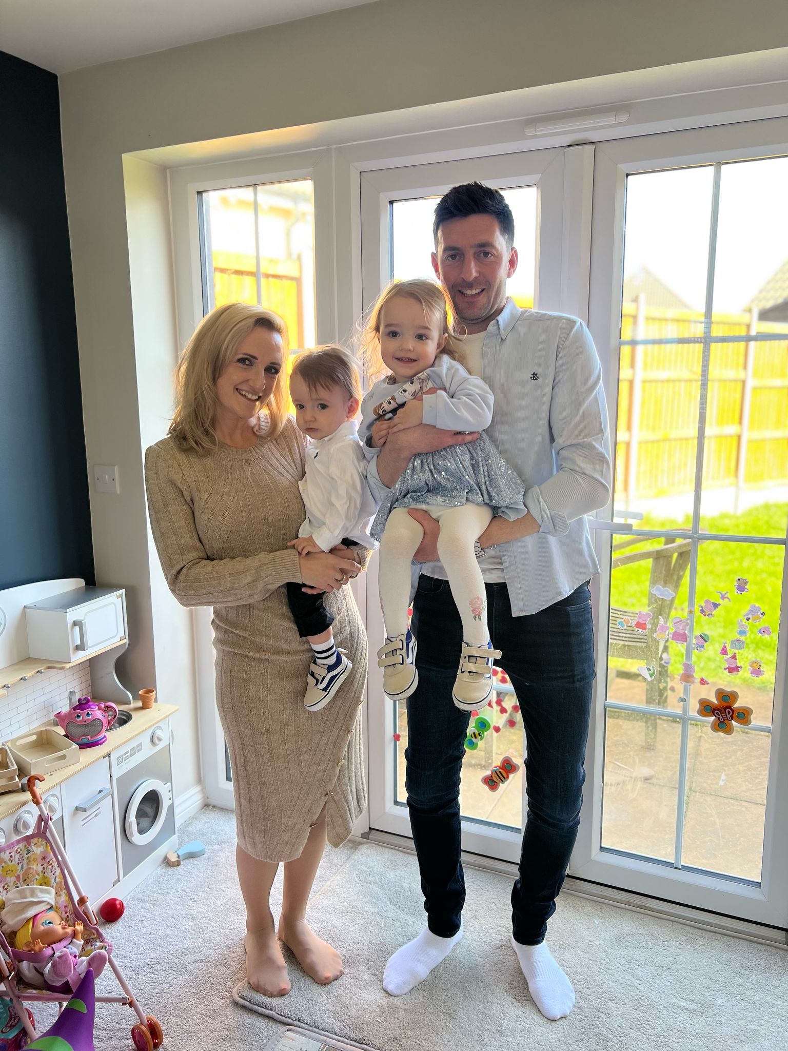 Lisa is also mother to Ronnie and Cora