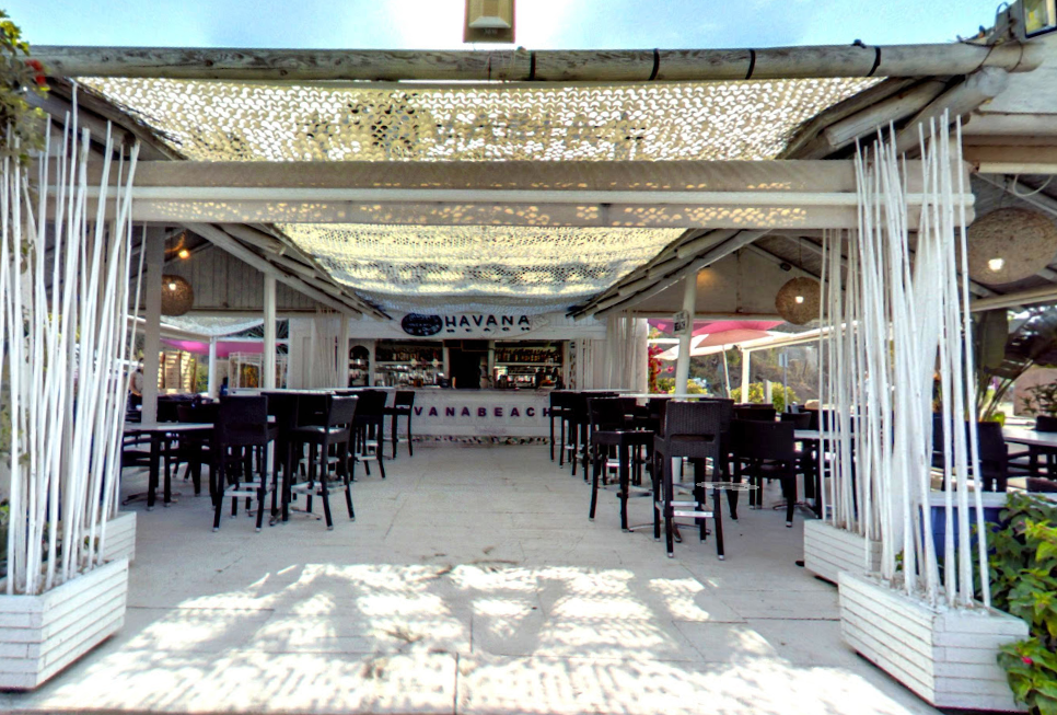 Havana Beach Bar charged 50 cents extra for the ice cubes