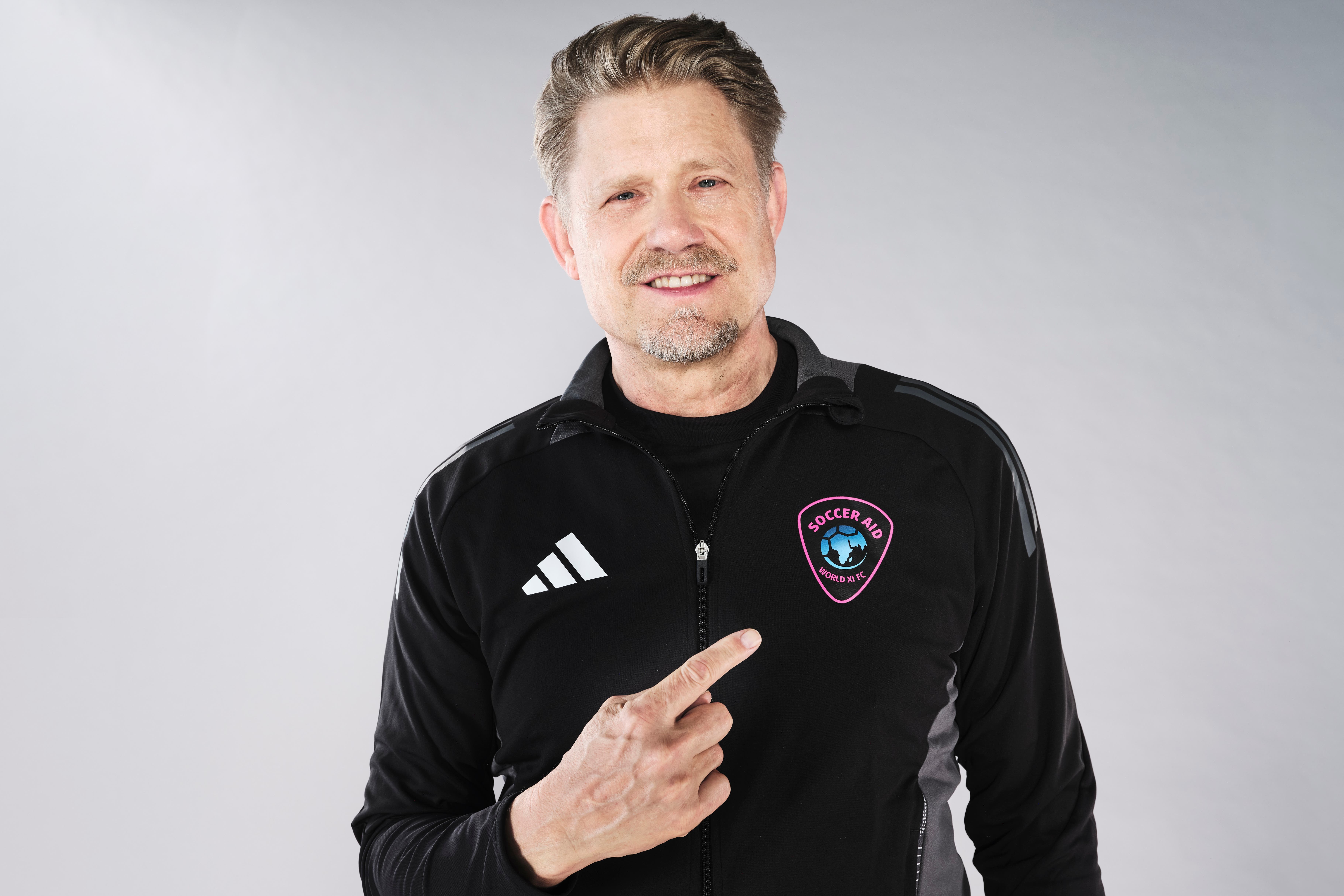 Peter Schmeichel backs ‘very talented’ Rasmus Hojlund to succeed at Man Utd