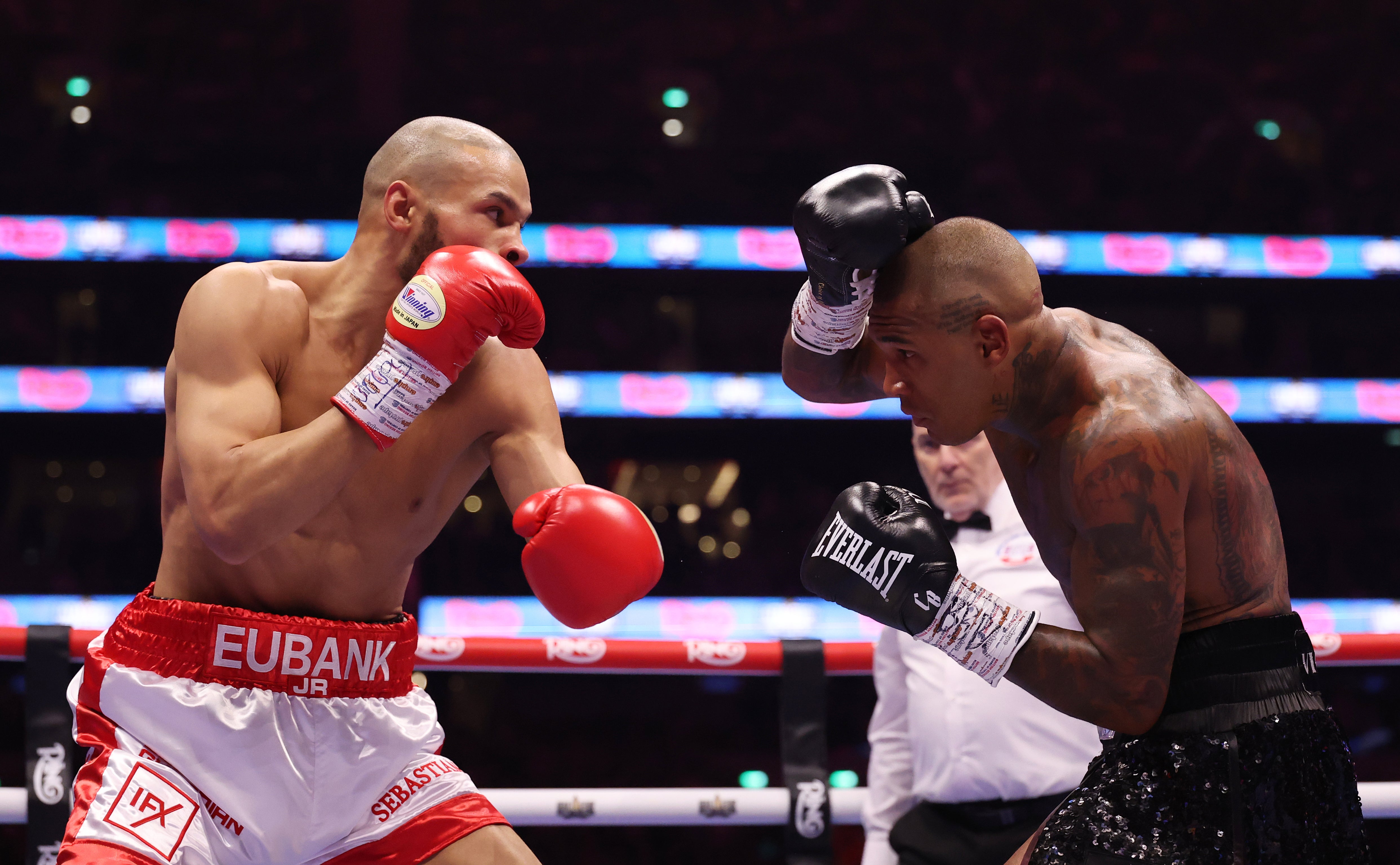 Eubank steps in as Benn defends himself