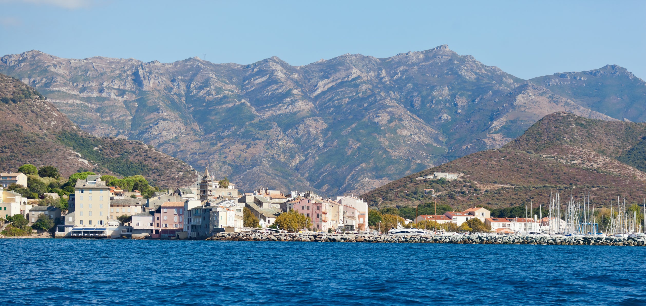 Stay near the beautiful north eastern coastal town of St-Florent