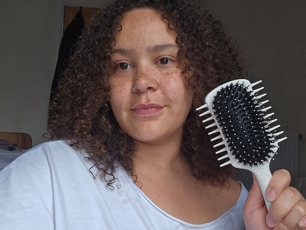 Best hair brush IndyBest review Cantu curl definer brush.png