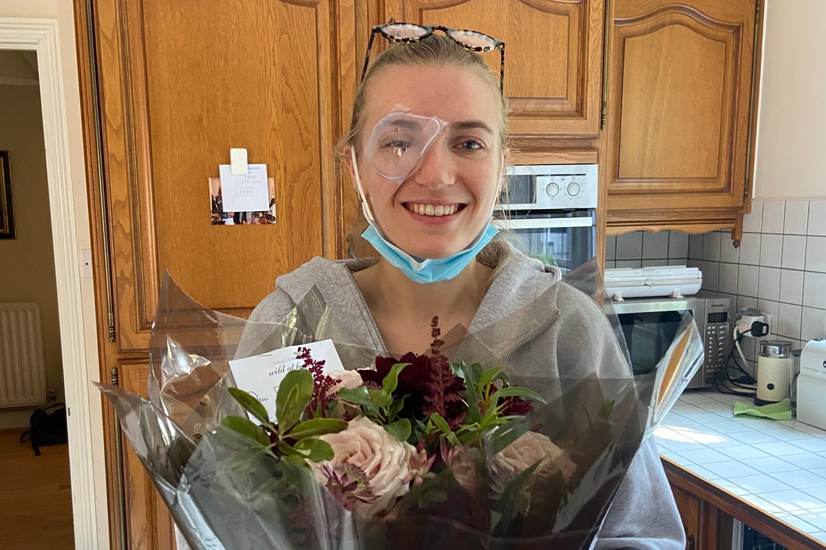 Bride facing eye removal has sight saved in time for wedding Bride facing eye removal has sight saved in time for wedding