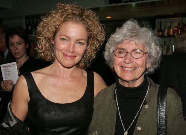 <p>Priscilla Pointer (right) with her daughter Amy Irving in New York in 2006</p>