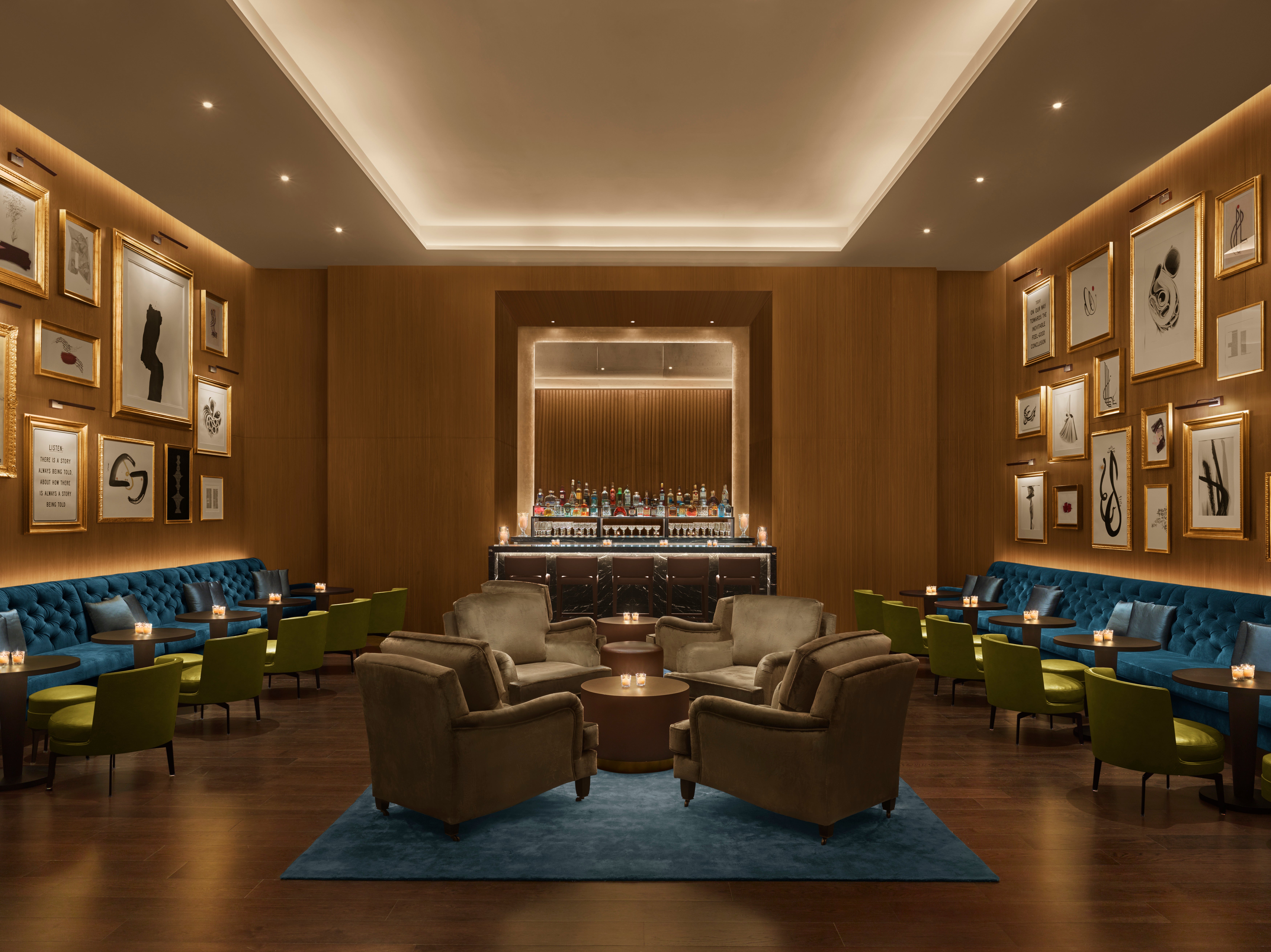 Make time for a nightcap at the Abu Dhabi EDITION’s Library Bar