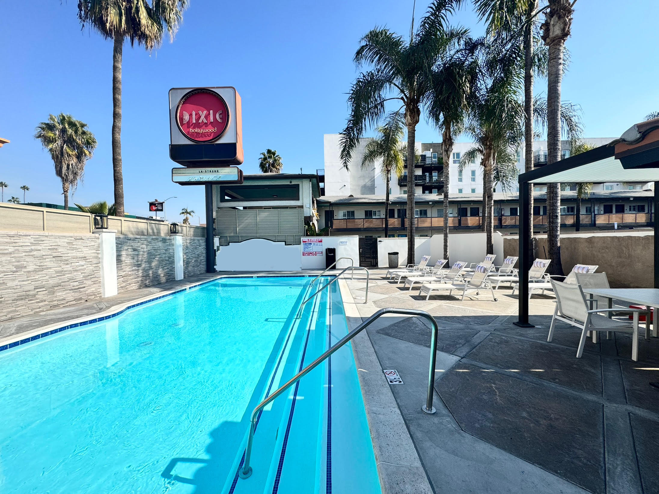 The Dixie Hollywood is located on the iconic Hollywood Boulevard