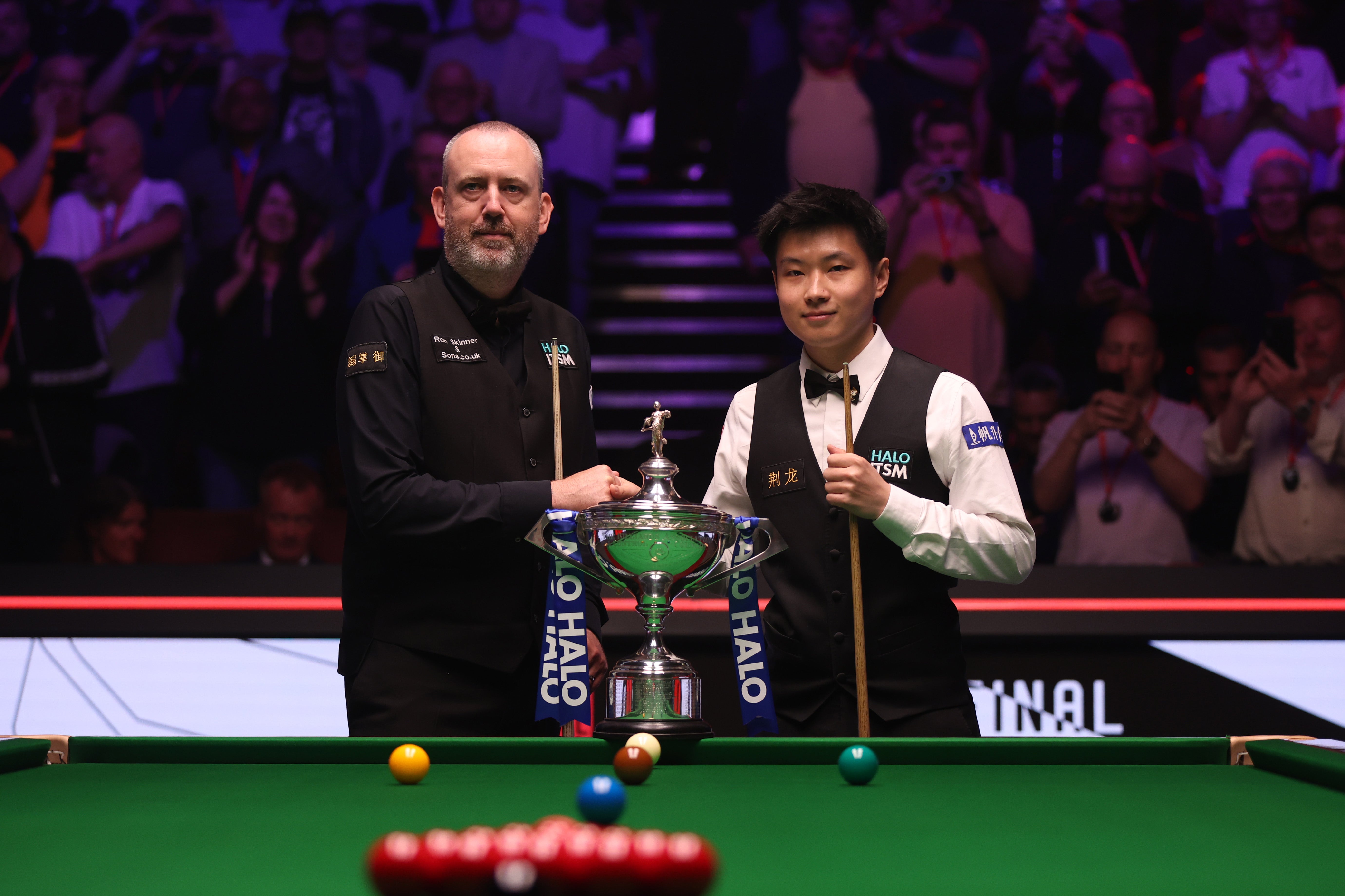 Mark Williams a Zhao se v pondělí vrátí, aby dokončili finále mistrovství světa
