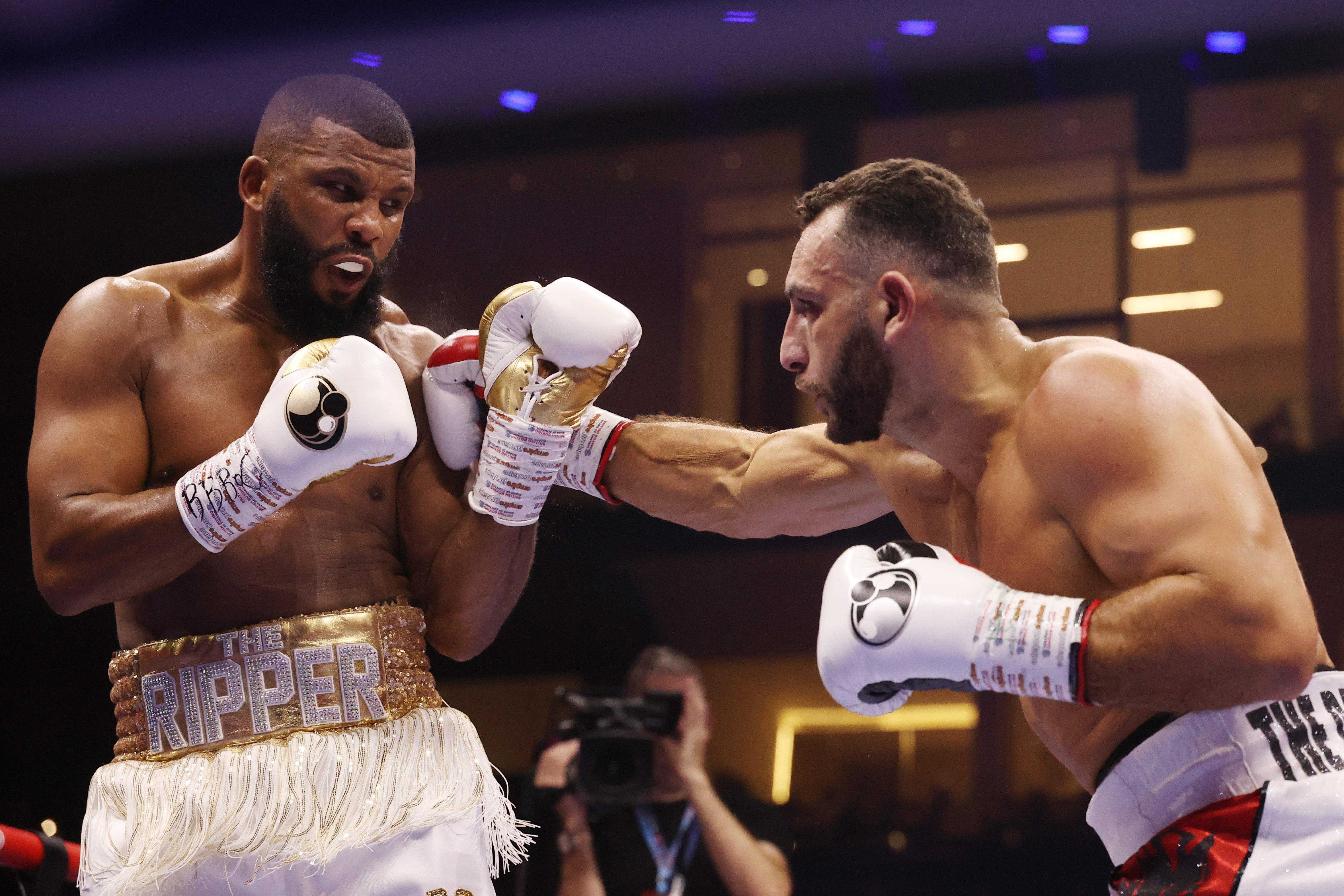 Badou Jack (vlevo) a Norair Mikaeljan