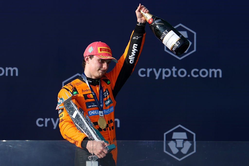 Oscar Piastri dominates Miami GP as Lewis Hamilton fumes over Ferrari race management