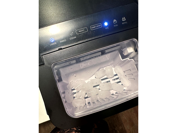 Iceman ice maker 