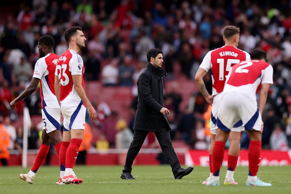 Arsenal prohrál v sobotu s Bournemouth, jasně se zaměřuje na Ligu mistrů