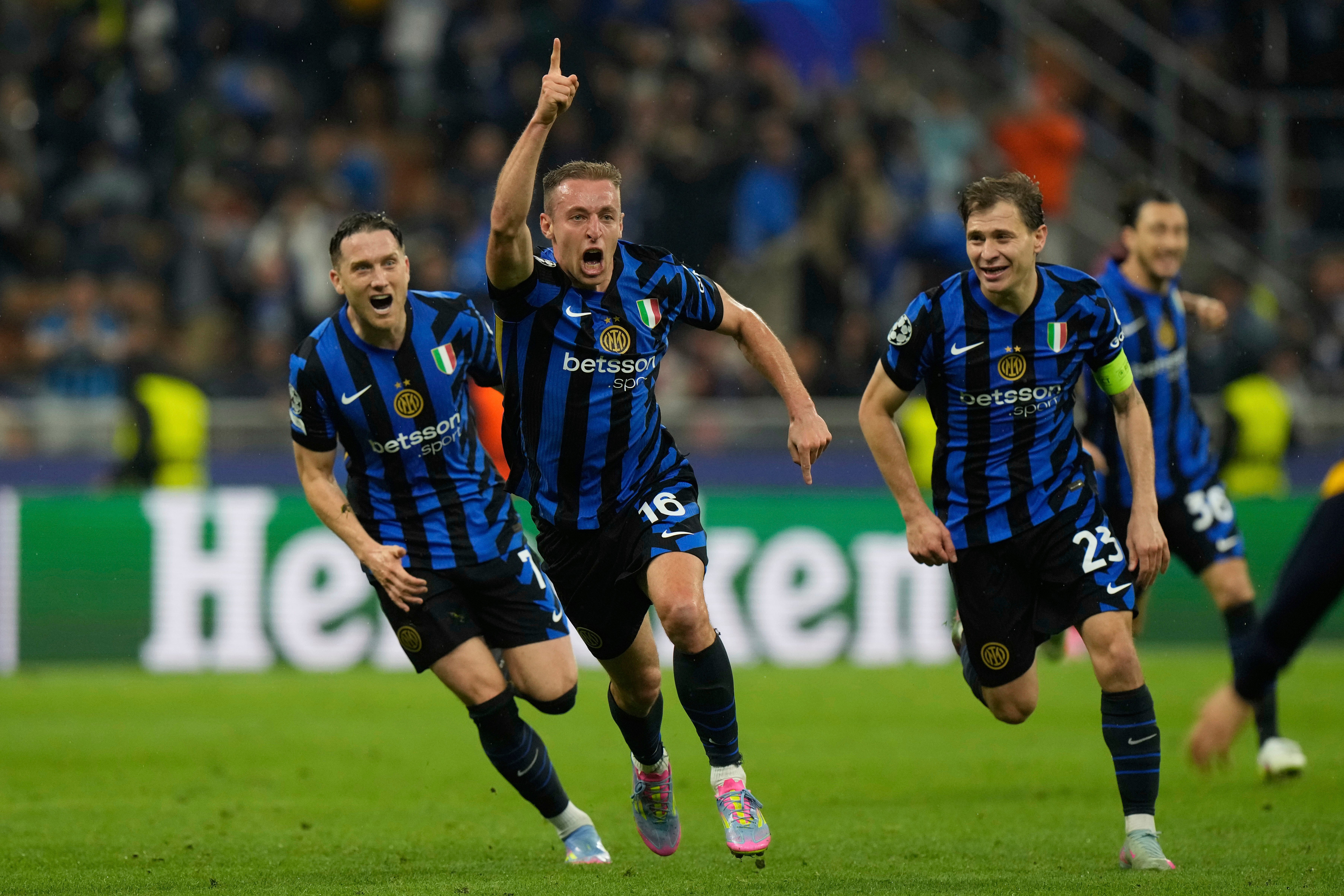 Inter slavit opakování vedení v době zastavení proti Barceloně