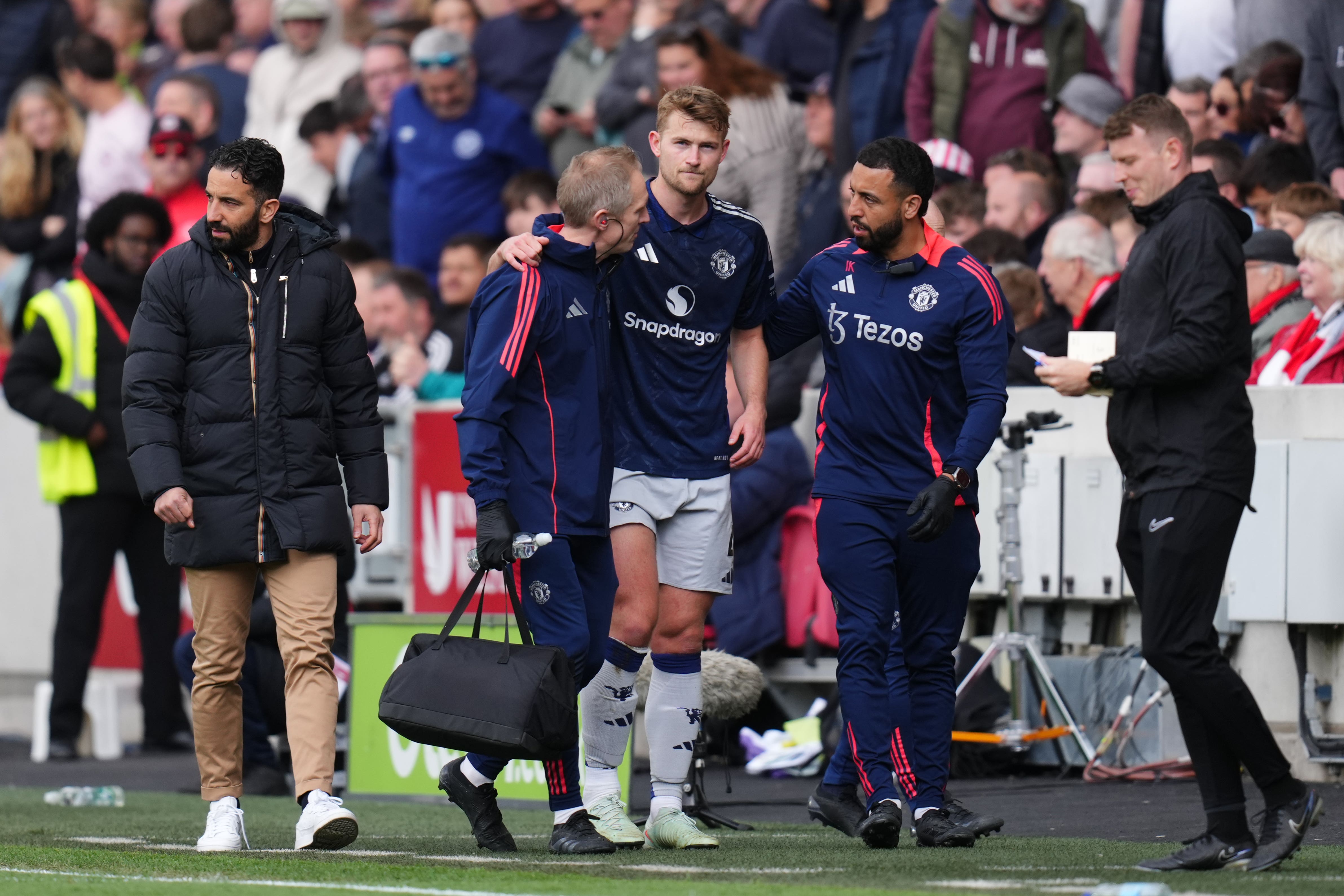 Manchester United’s Matthijs de Ligt left the Brentford game after picking up an injury (John Walton/PA)