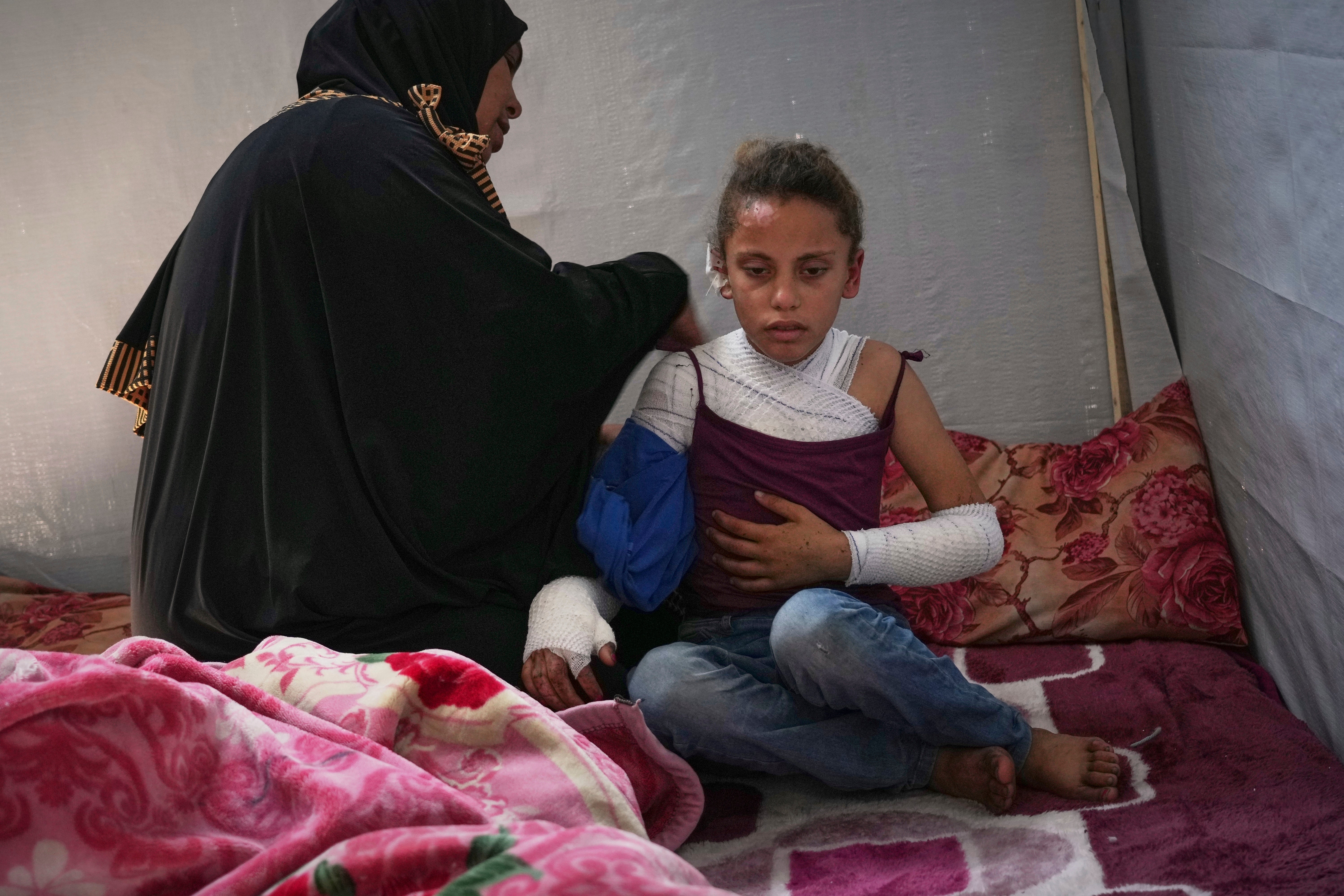 Mideast Wars Gaza Burns