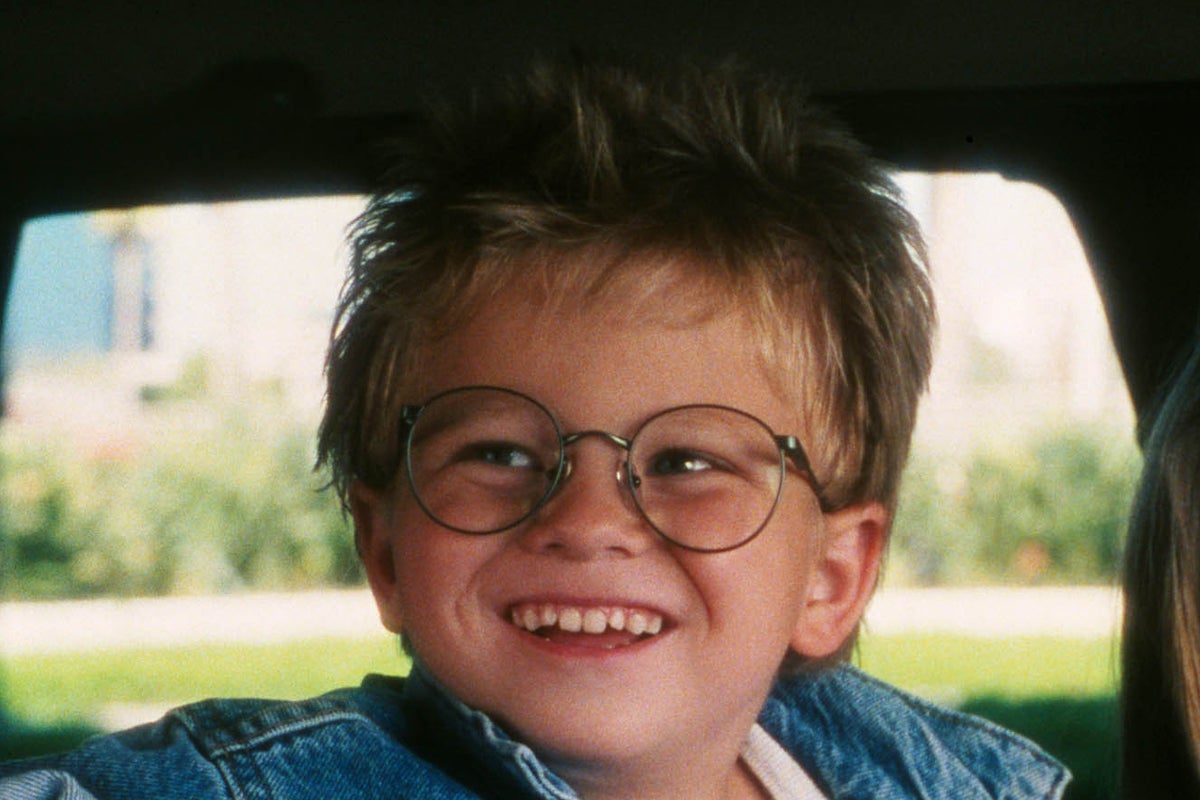 Former child star makes rare red carpet appearance at premiere for new ...
