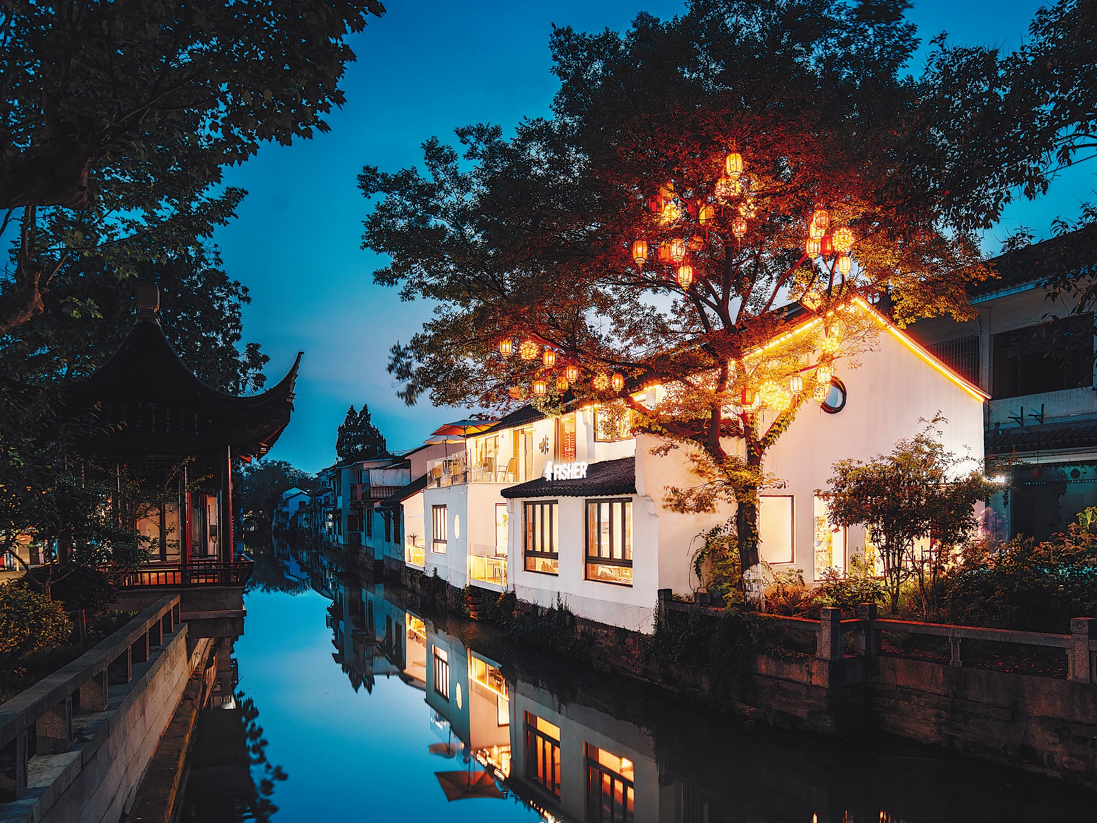 The night view of Shiquan Street in Suzhou, Jiangsu province