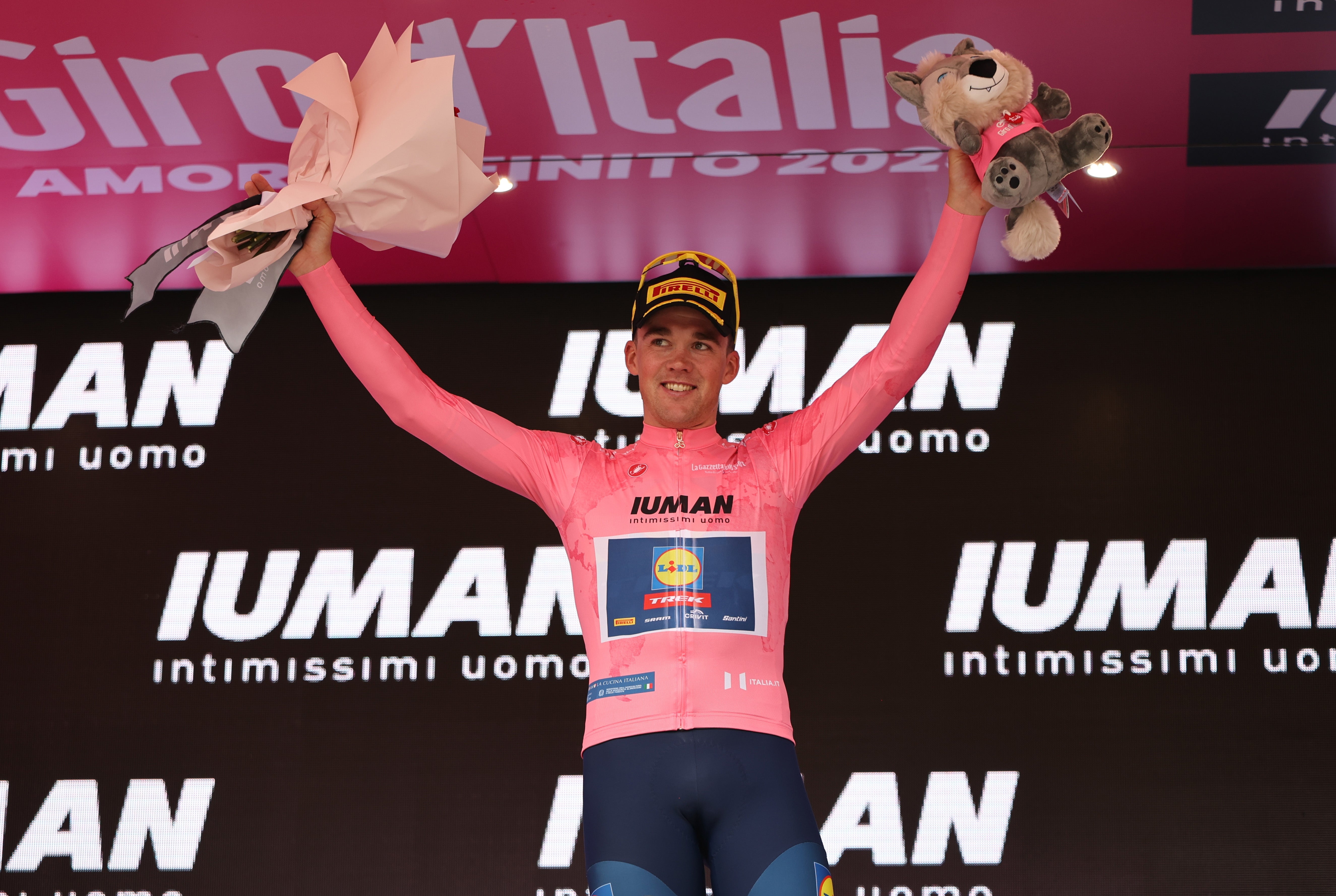 Who is leading the Giro d’Italia? Maglia rosa and general classification standings