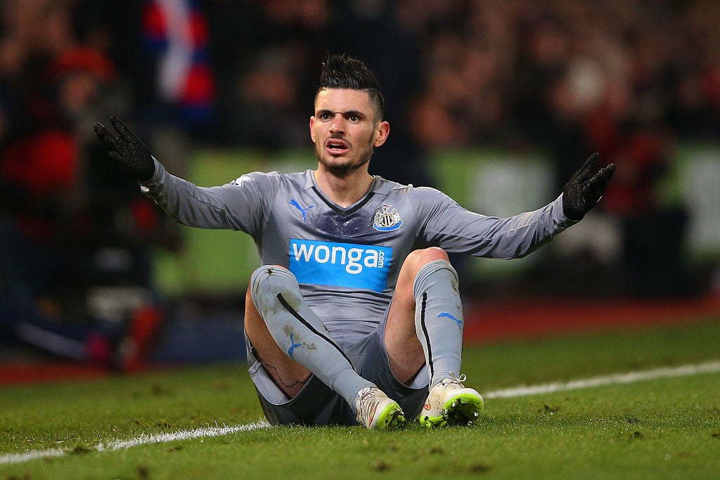 Remy Cabella Upped holí do Newcastlu po montpellierově ostrém poklesu