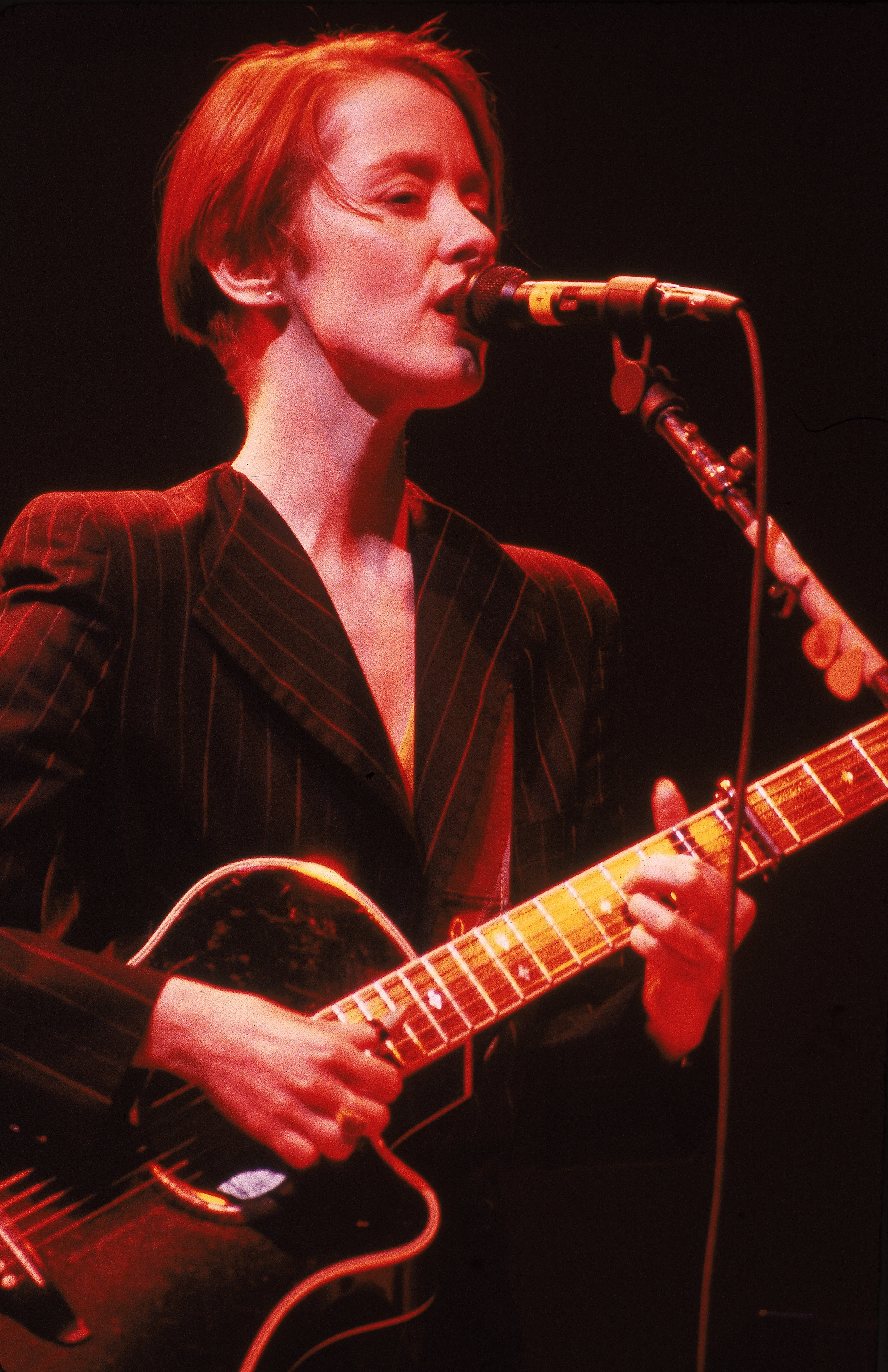 Suzanne Vega performing in 1990