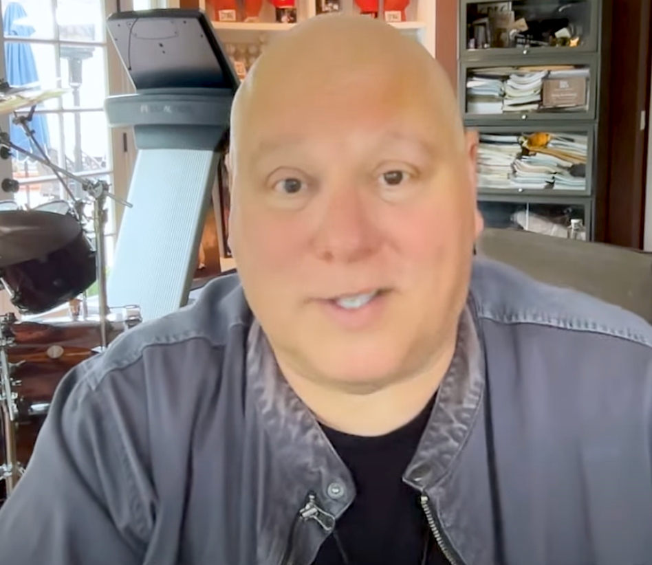 Heroes actor says knee replacement surgery triggered his ‘sudden alopecia’