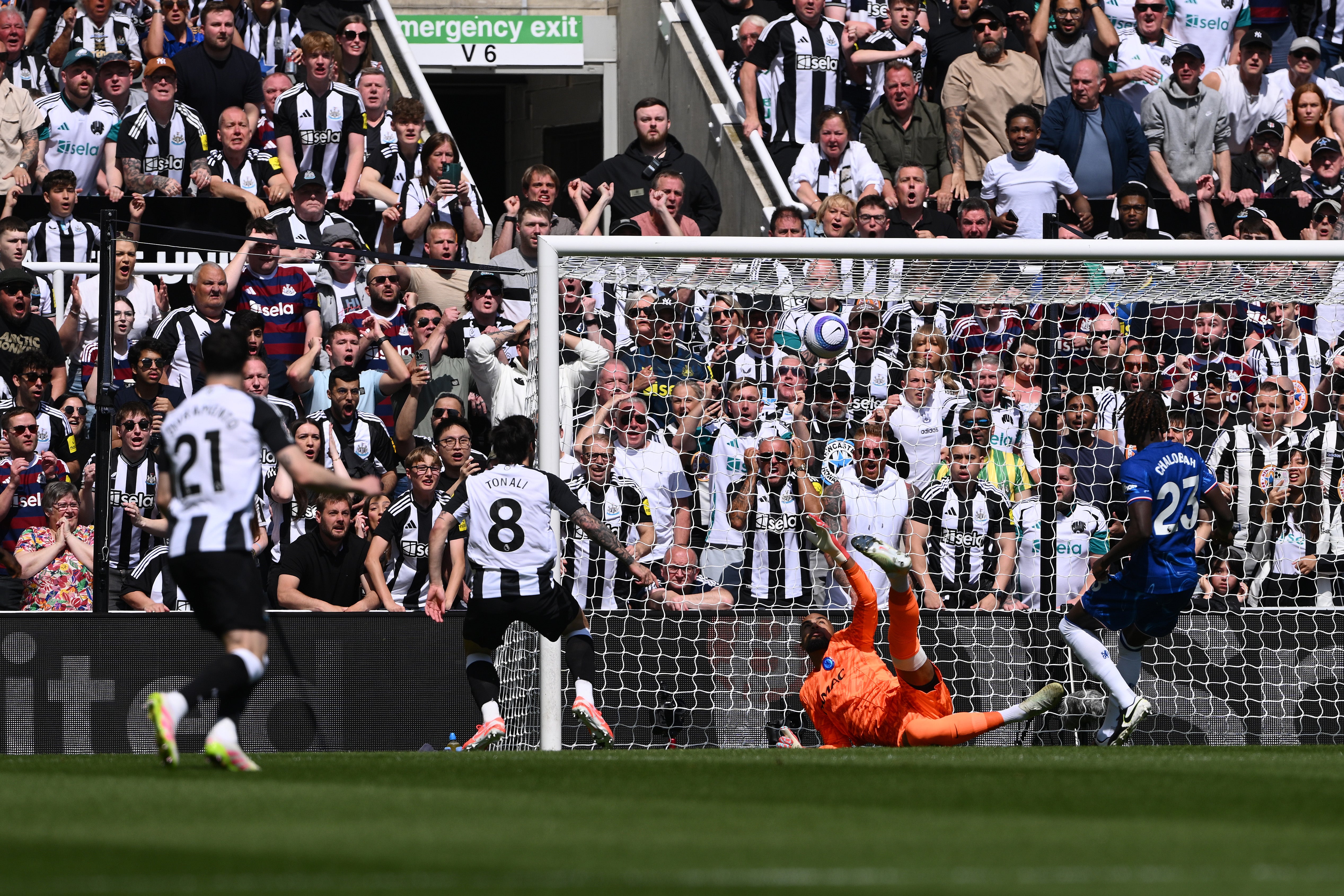 Sandro Tonali opened the scoring two minutes in