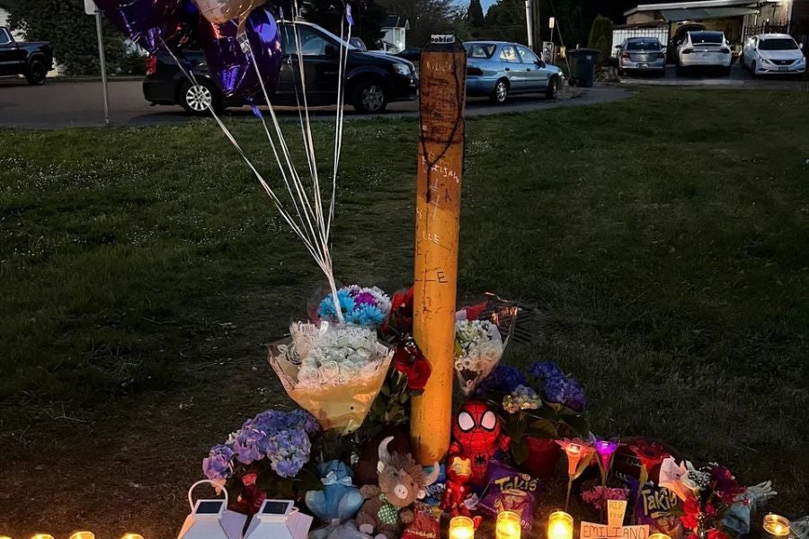 The community made a memorial site at the scene of the incident in honor of Munoz.