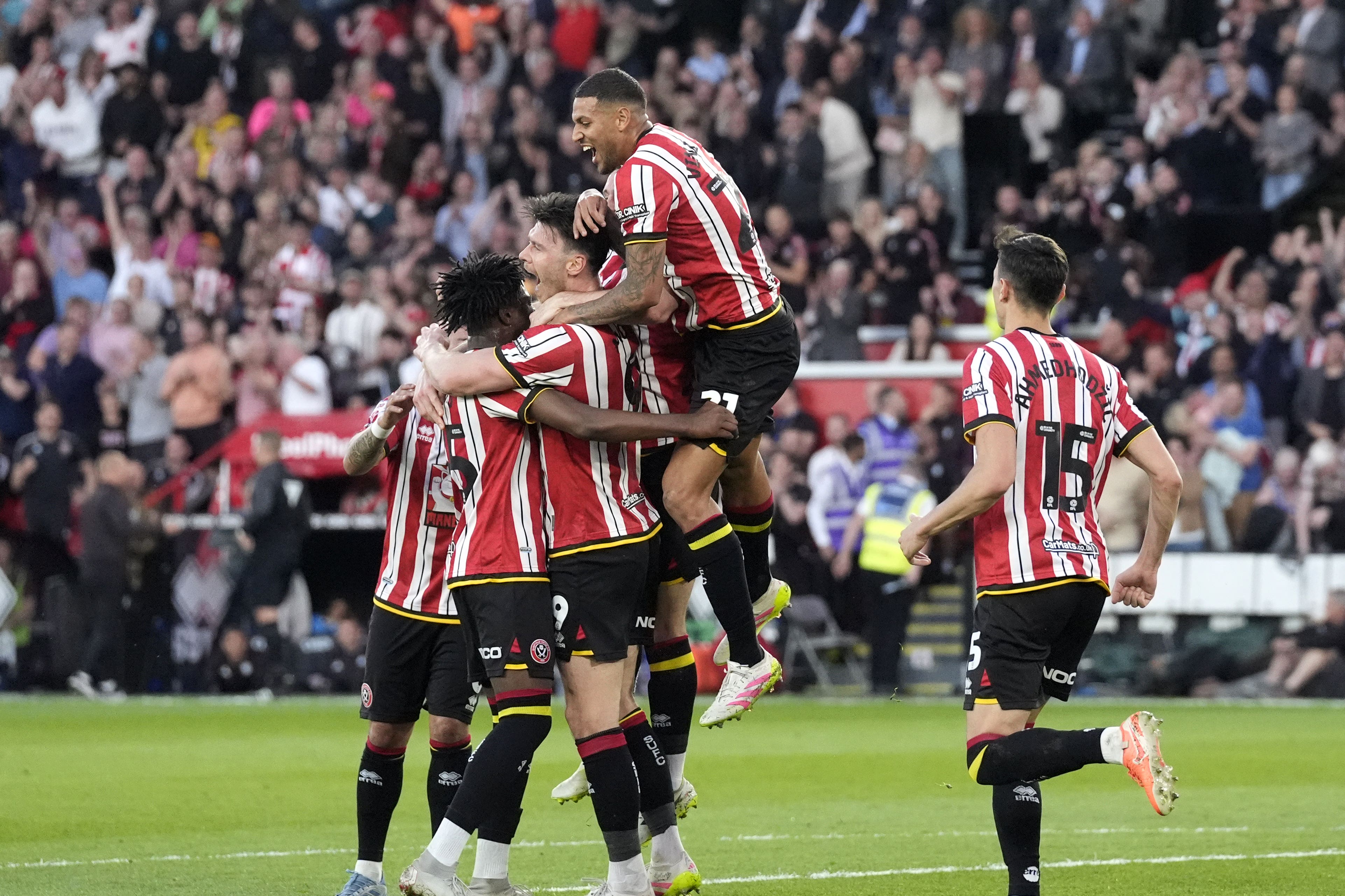 Sheffield United cruise into Championship play-off final with record win over Bristol City