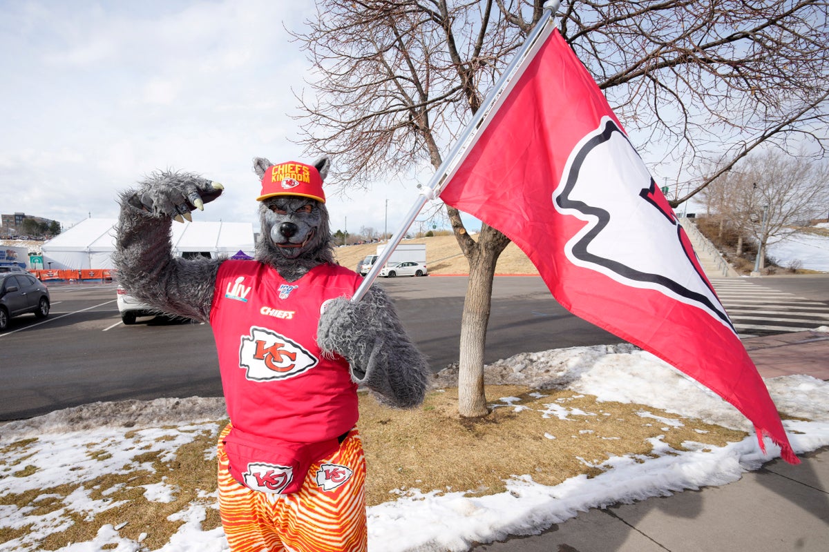 https://static.the-independent.com/2025/05/12/23/Chiefs_Superfan_Bank_Robberies_78827.jpg?width=1200&height=800&crop=1200:800