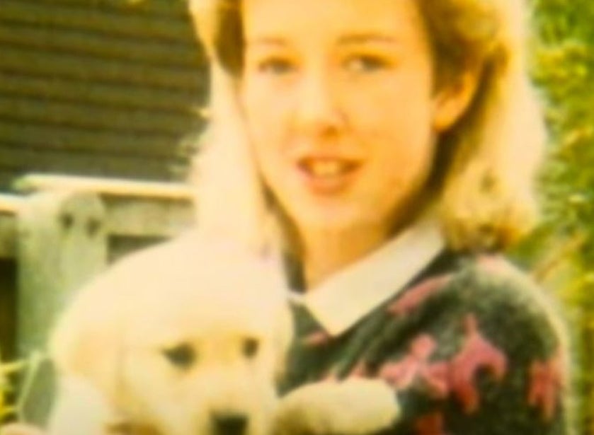 Diane Sindallbehind the bar at the Wellington pub in Bebington on 1 August 1986