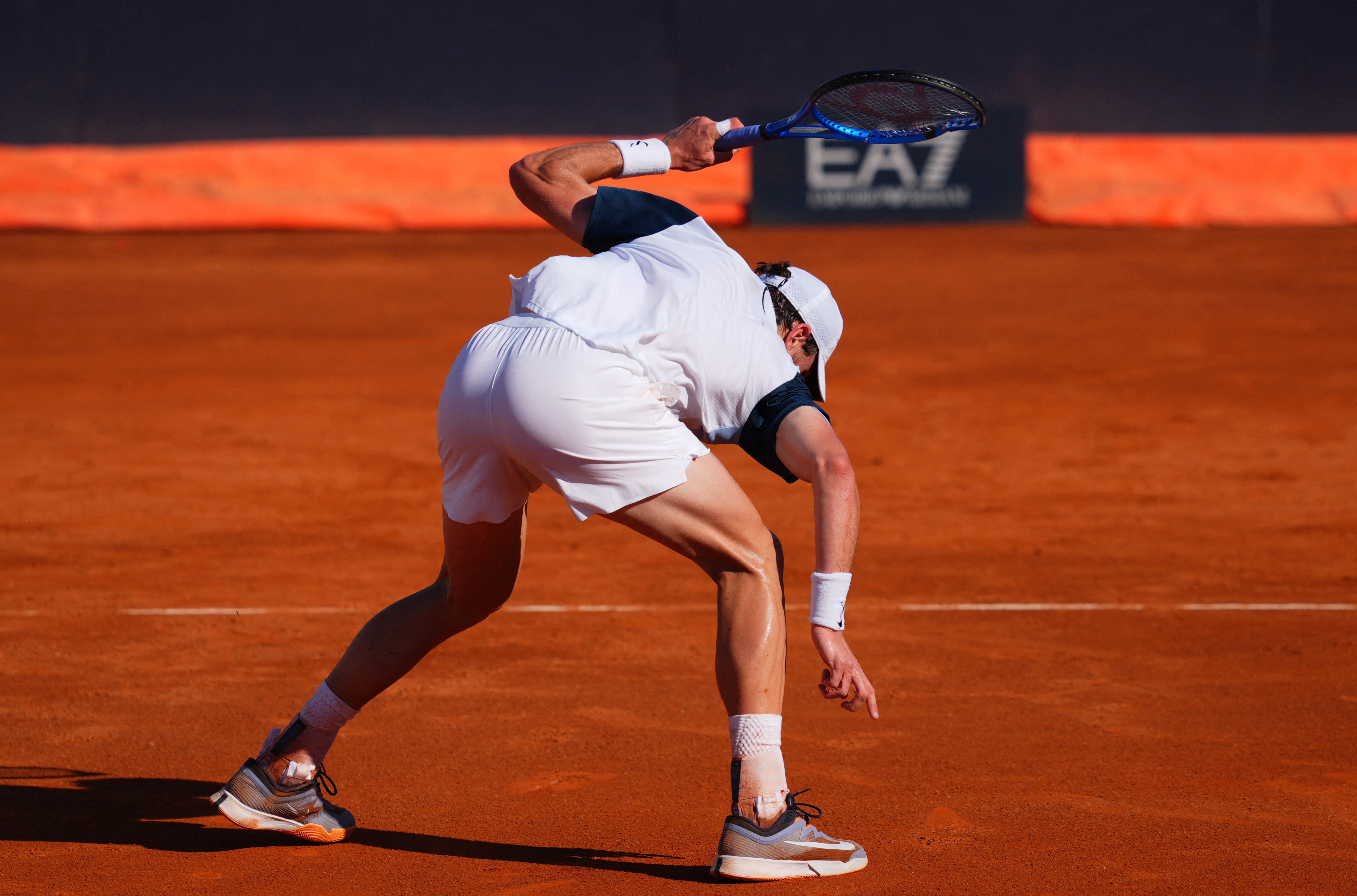 Draper smashed a racquet in his previous match against Vit Kopriva