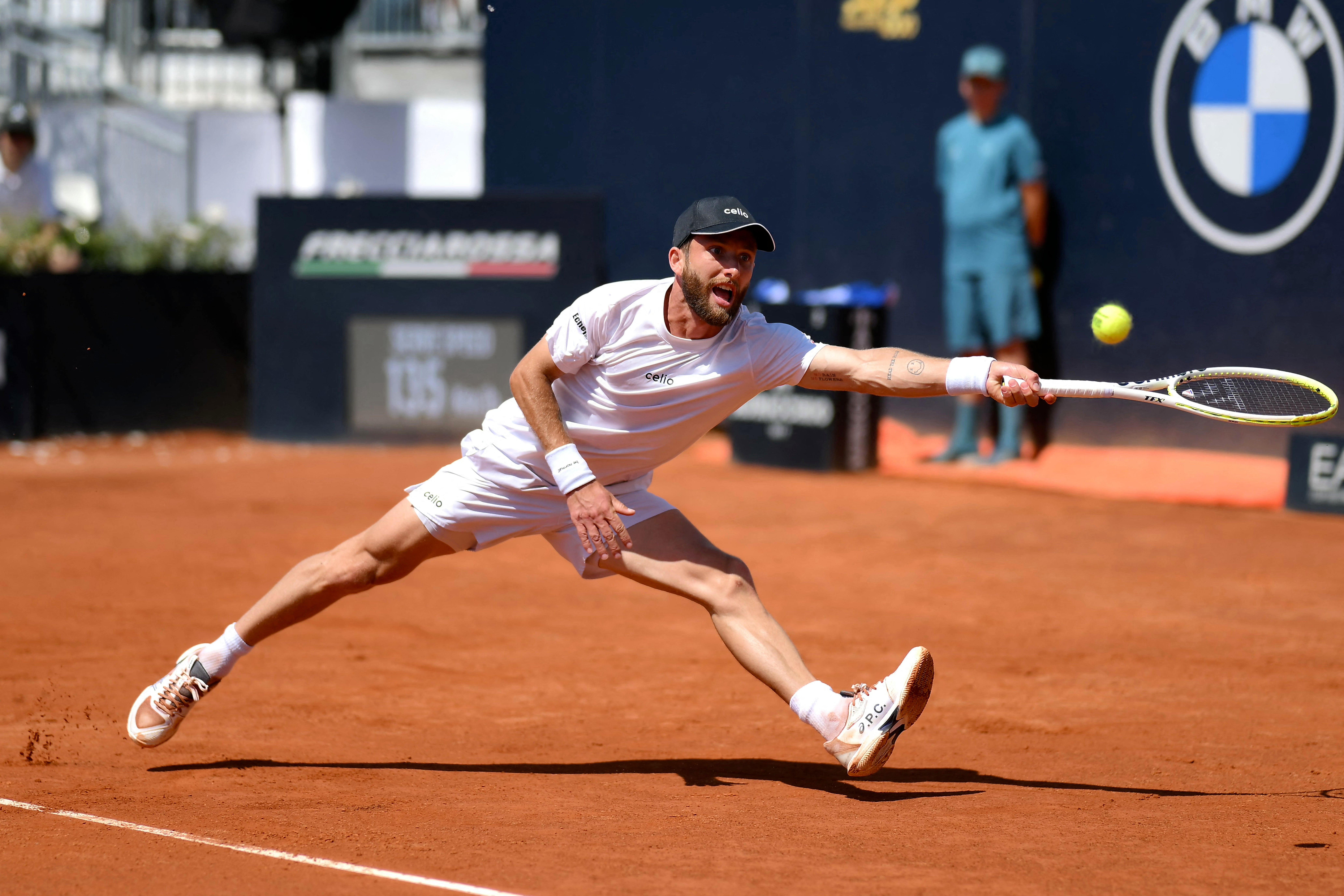 Corentin Moutet kept Jack Draper off guard with some fine variation to his play