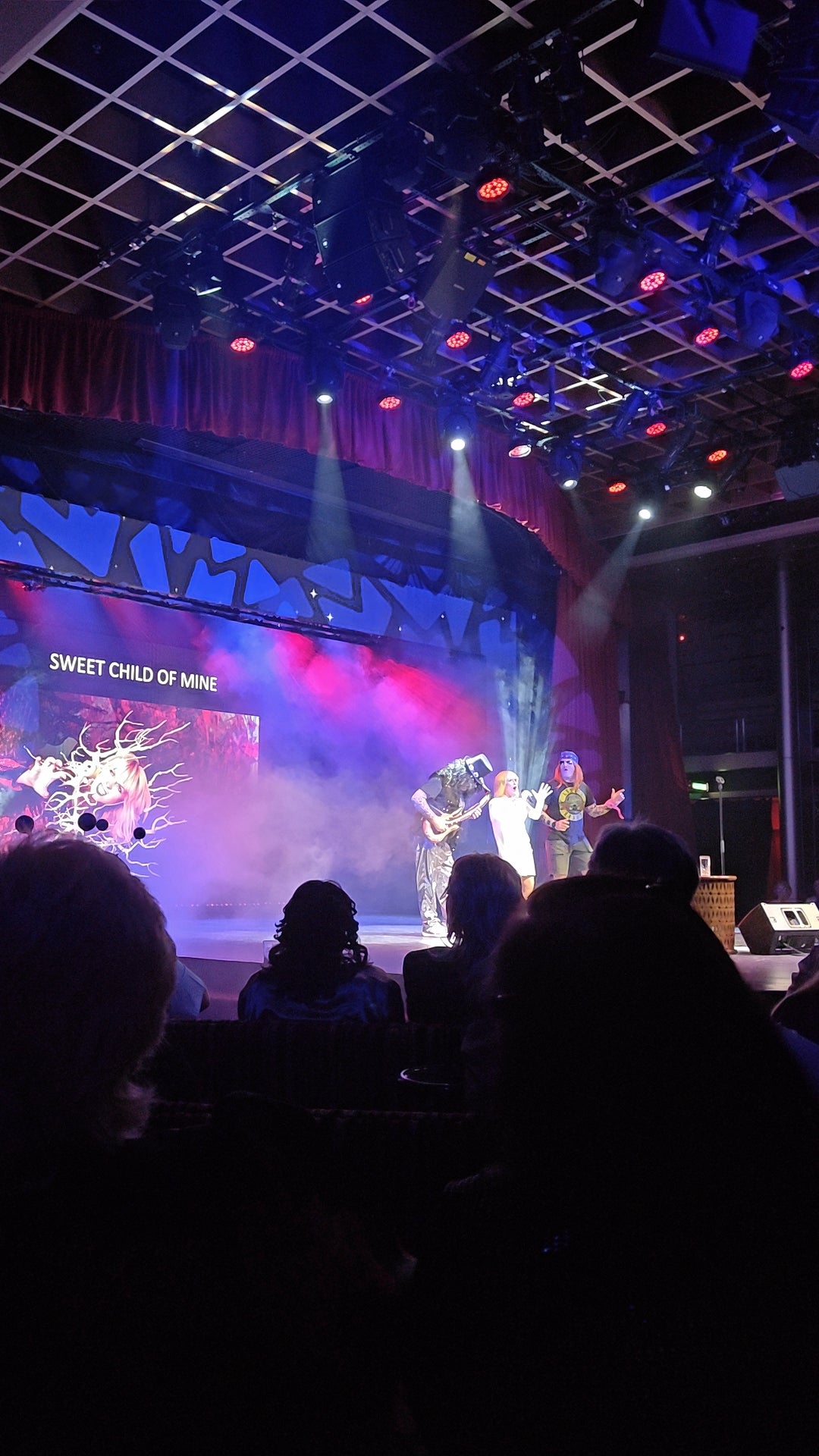 1980s legend Toyah Wilcox brought a duo of Guns n Roses impersonators on stage to perform Sweet Child of Mine