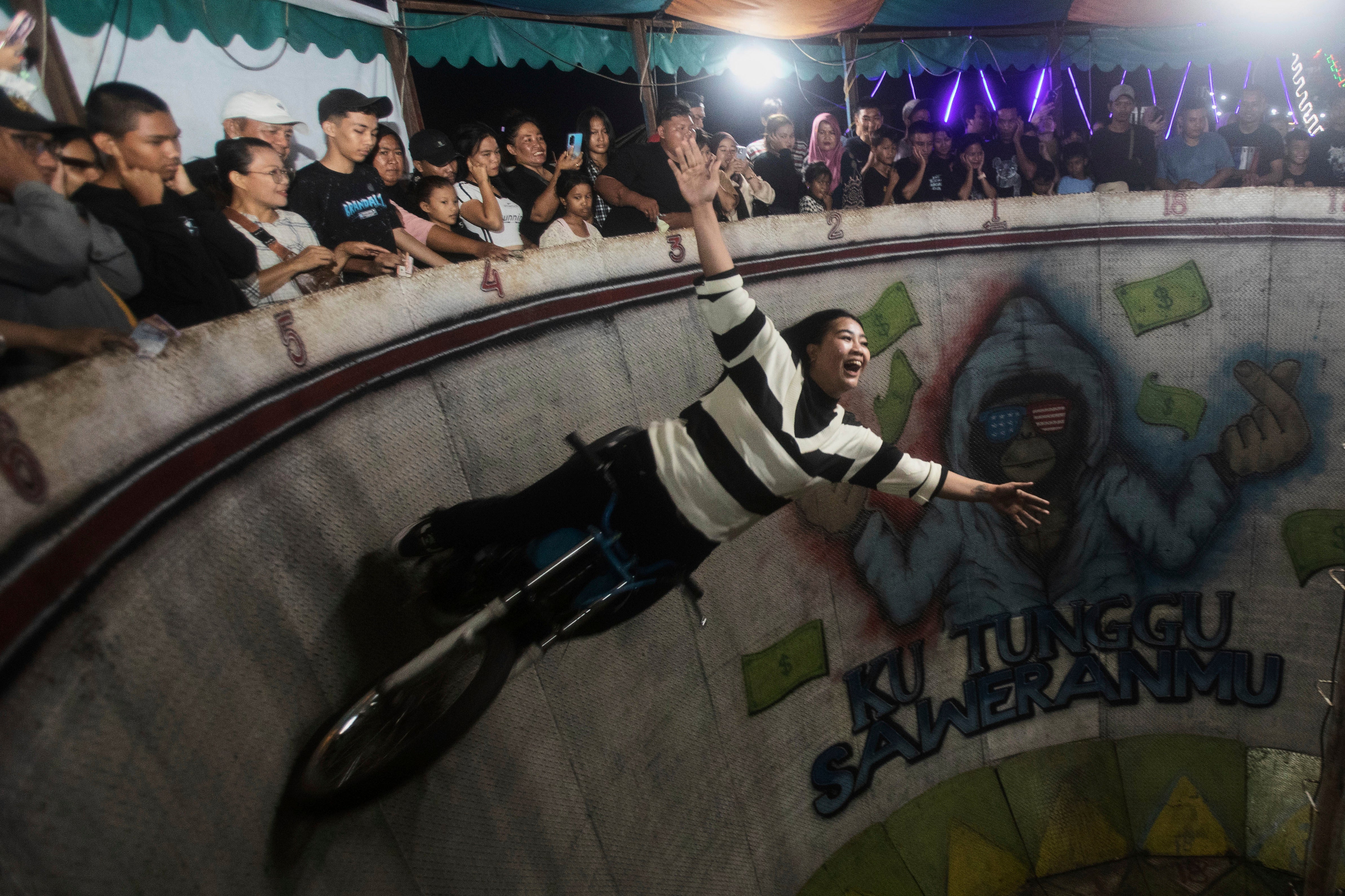 Indonesia Wall of Death Photo Gallery